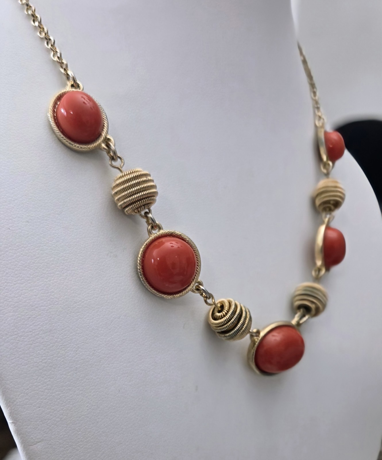 Vintage Monet Gold Tone Spiral Wire Wrapped Coral Colored Beaded Collar Necklace