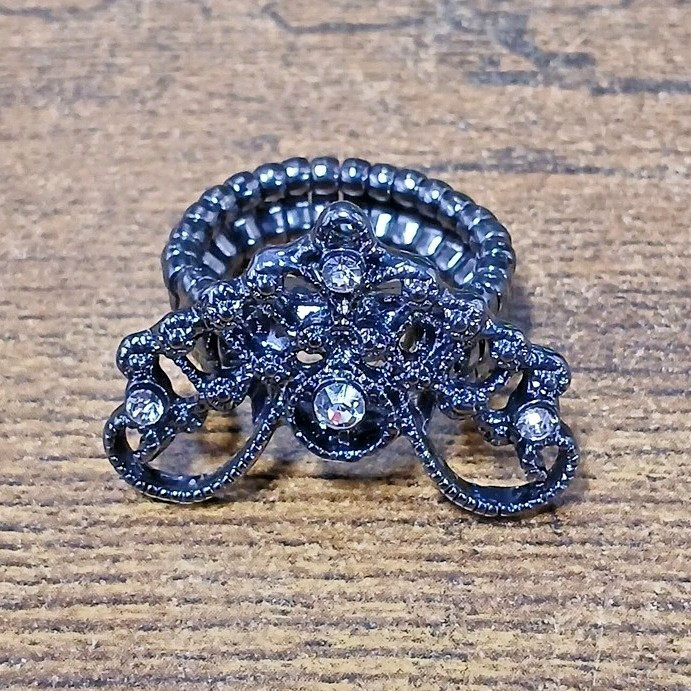 Vintage Princess Crown Tiara Style Stretch Band Ring