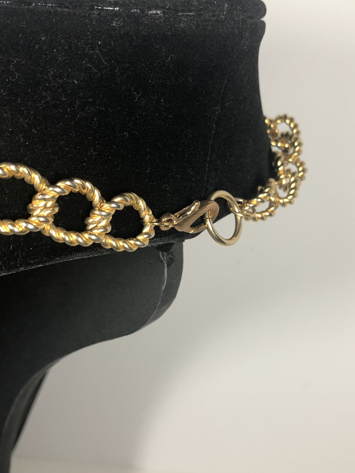 Chunky Gold Tone 1980s Link Chain Necklace Modified Lobster Clasp 17″