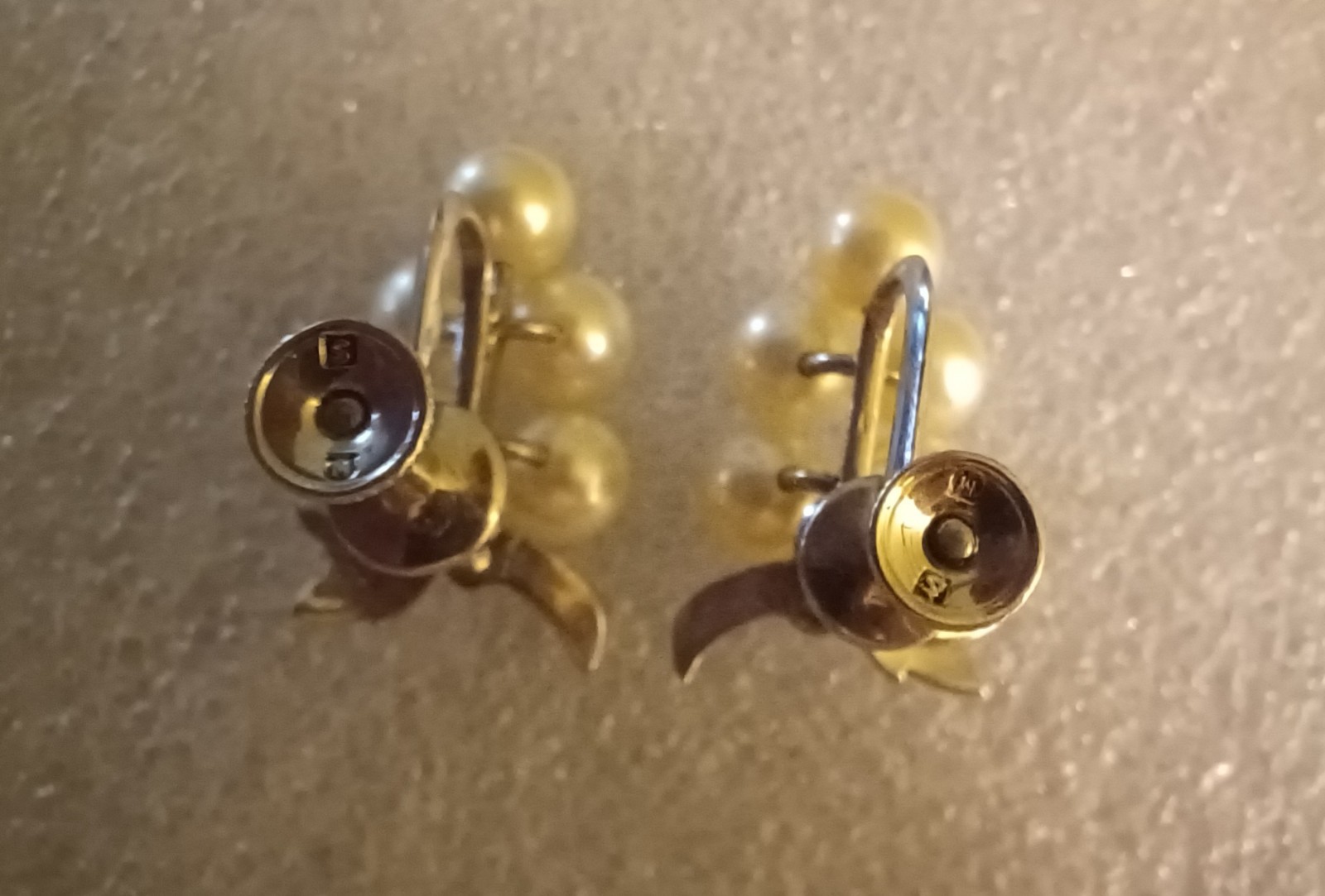 Vintage Mikimoto Pearl Grapes Earrings ~ Screwback ~ Silver ~ 10 Pearls ~ Akoya