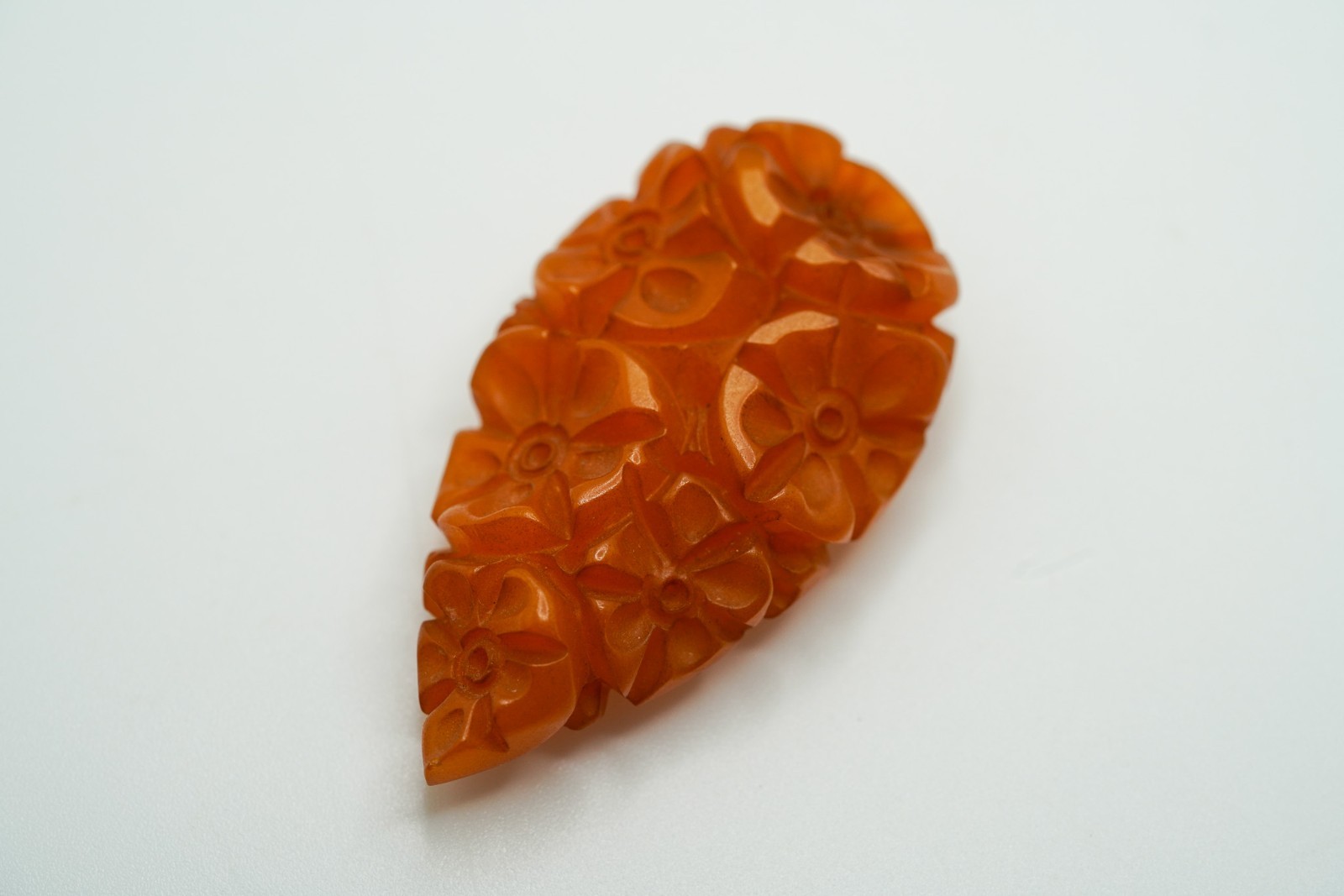 Vintage Carved Flower Bakelite Sweater / Dress Clip 5.3cm JB45