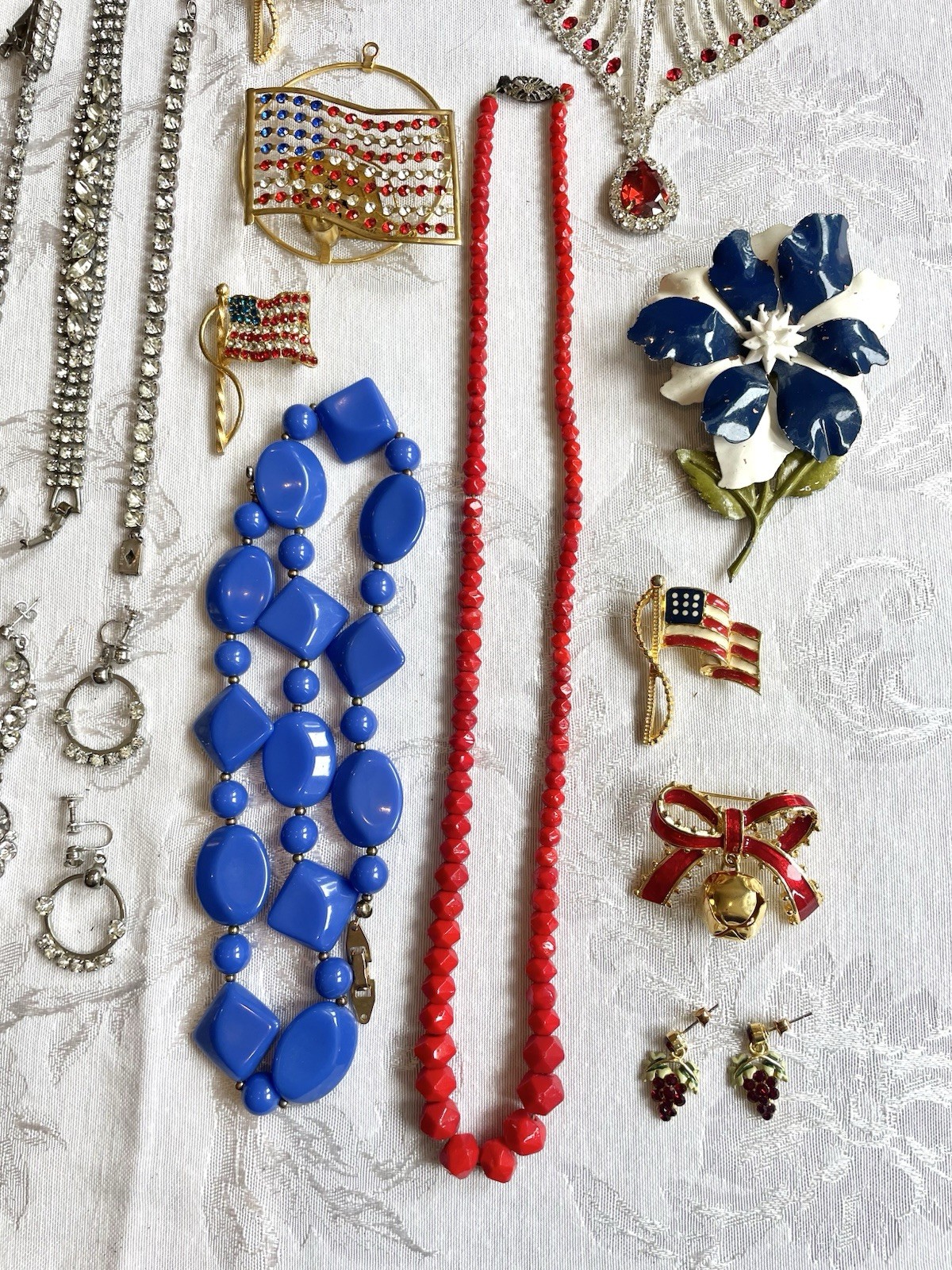 Large Lot 130+ Pc VINTAGE & ANTIQUE Jewelry Signed/Unsigned Coro Mixed Lot