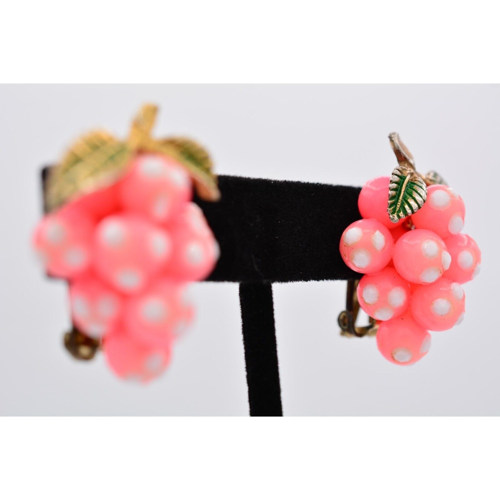 Vintage Grapes Clip On Earrings Pink Glass Resin Enamel Chunky Antique 50s BinAY