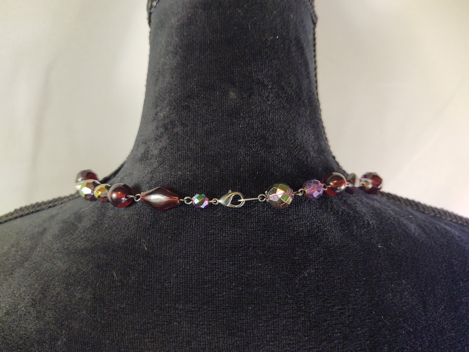 Vtg Beaded Necklace Silver Tone Clasp Red Iridescent Ornate Silver Tone Beads