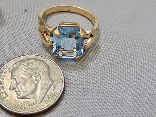 70’S NEW OLD STOCK 10K YELLOW GOLD FILLED SIMULATED AQUA RING SIZE 4.25 RING