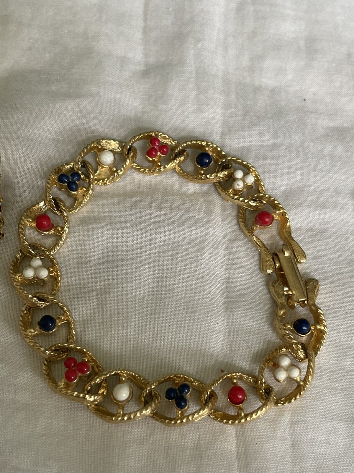 Bracelet & Patriotic Red White & Blue Rhinestone USA Flag Brooch Pin YT-27