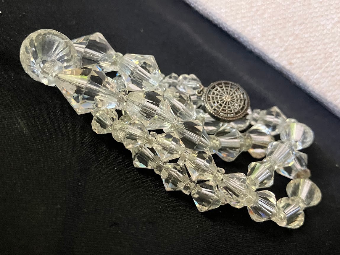 Vintage Art Deco Faceted Crystal Necklace Silver Chain Faceted Bi-cone Beads 16″