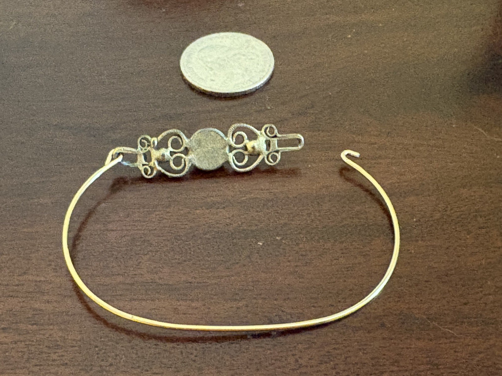 Vintage Gold-Toned Bangle Bracelet