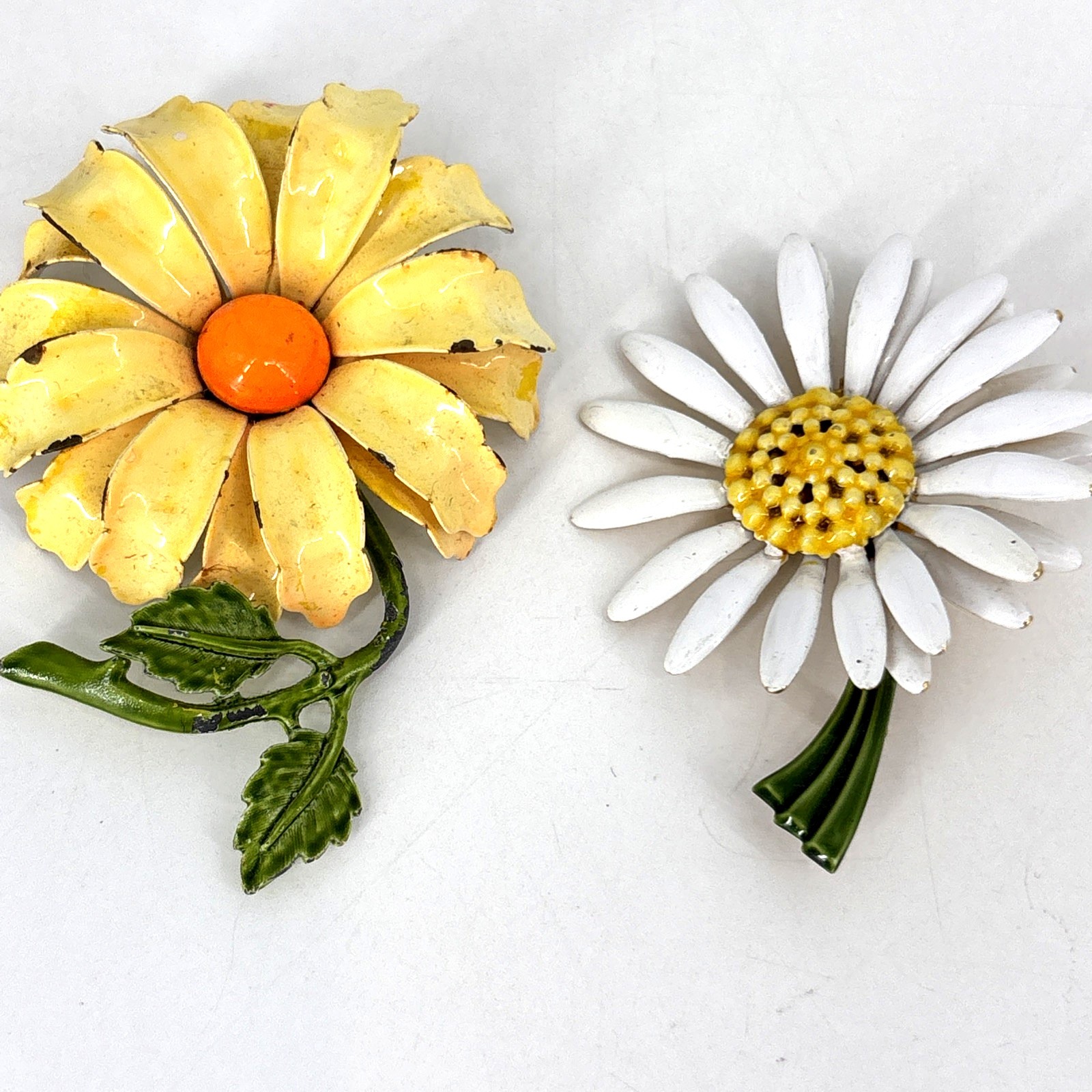 Lot of 2 Vtg Enamel Stem Flowers Brooch Pins Daisy Original By Robert