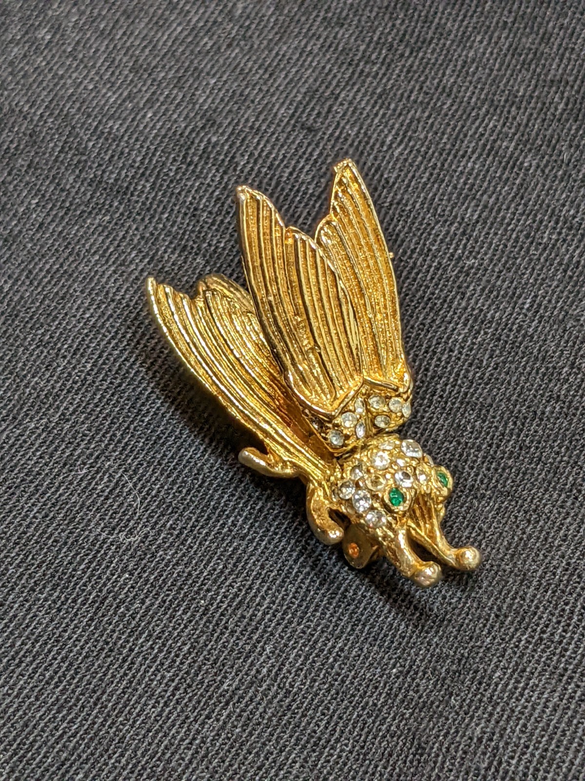 Vintage Gold Tone Rhinestone Fly Insect Brooch Pin Green Eyes Tremble Wings