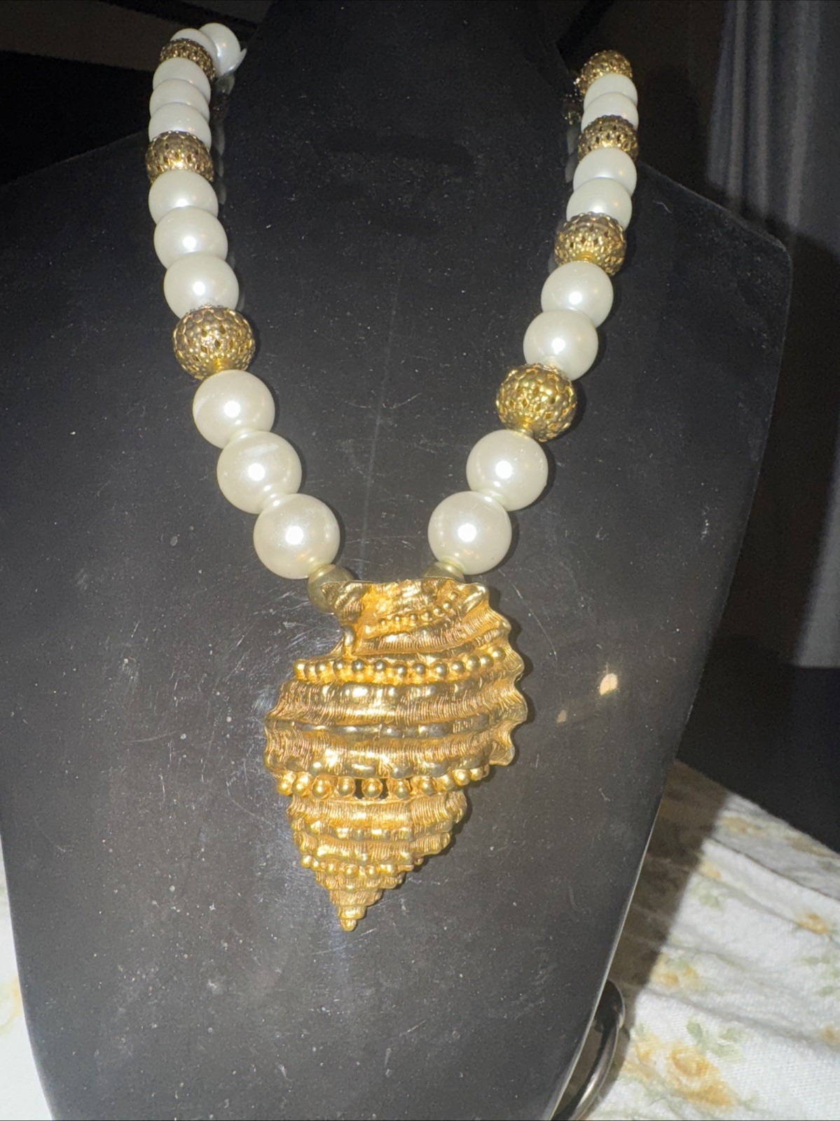 Gay Boyer Vintage Simulated Pearl??? And Gold Tone Shell & Bead Necklace Unique