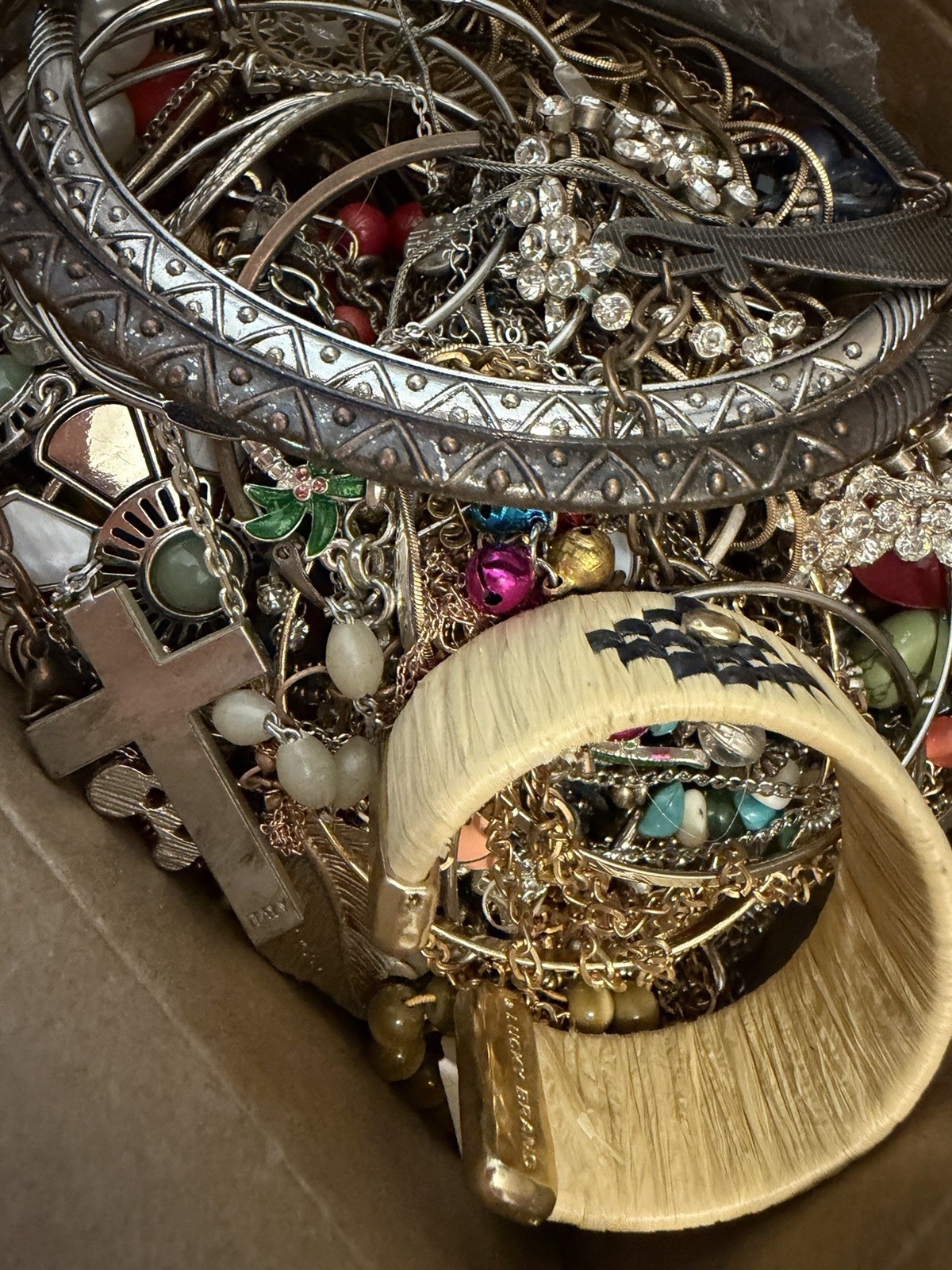 Mixed jewelry lot ideal for resale; includes some 925 pieces and one 14k earring