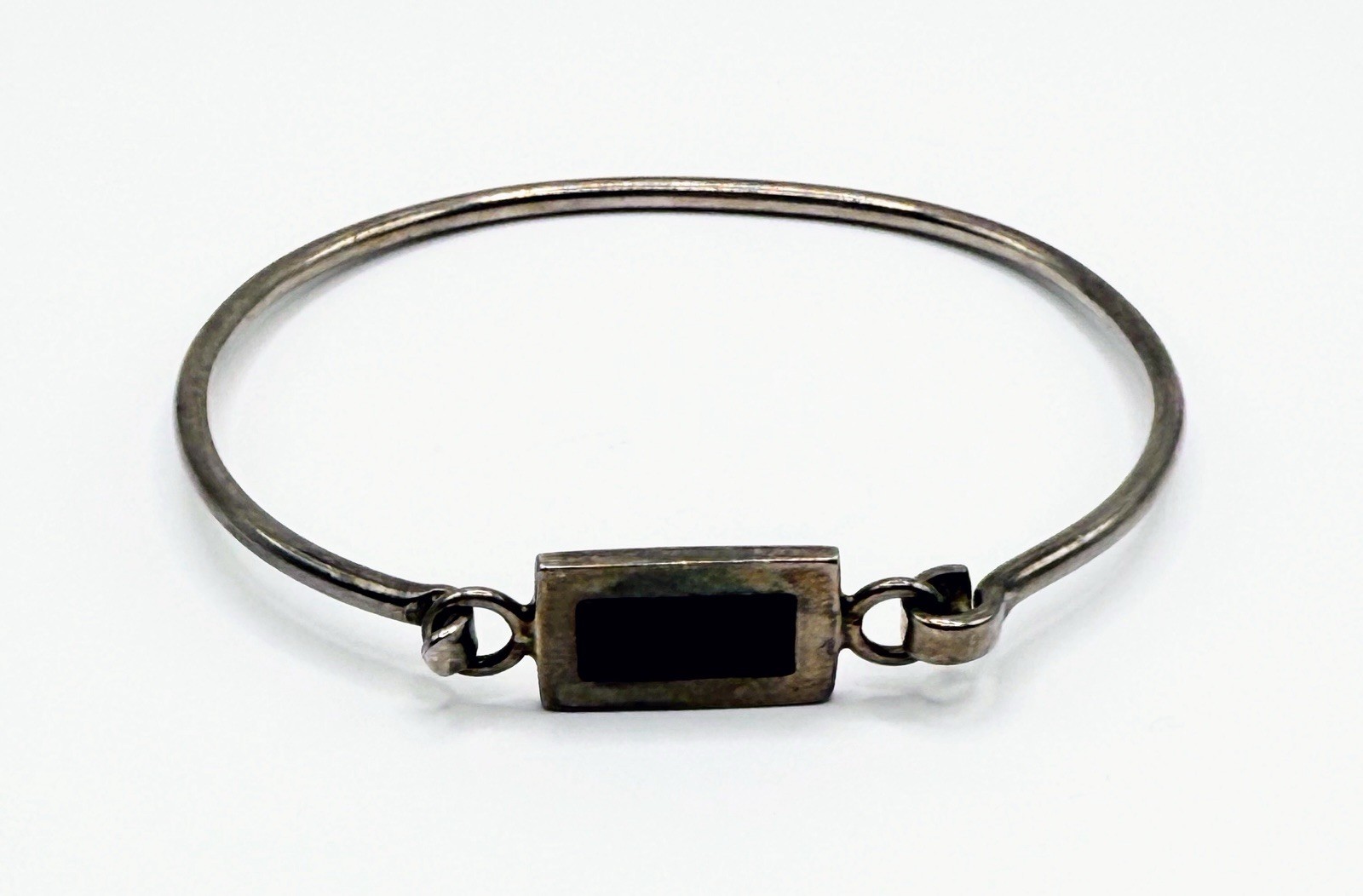 VTG Estate Mexico Tension SS & Black Onyx Signed Bangle – 2.5” In Diameter 117