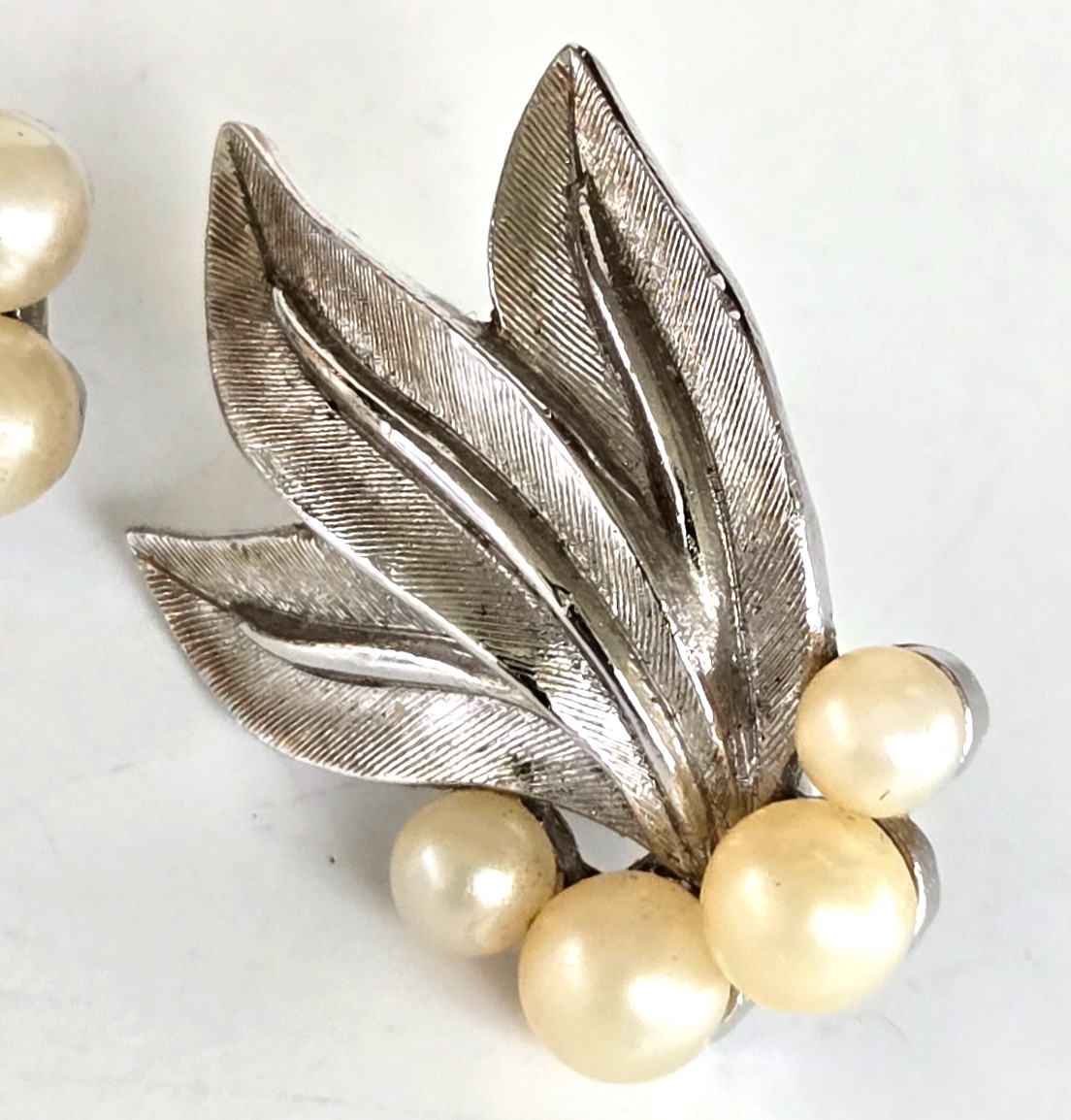 Vintage Trifari Faux Pearl Leaf Design Silver Tone Clip Earrings 1-1/8″