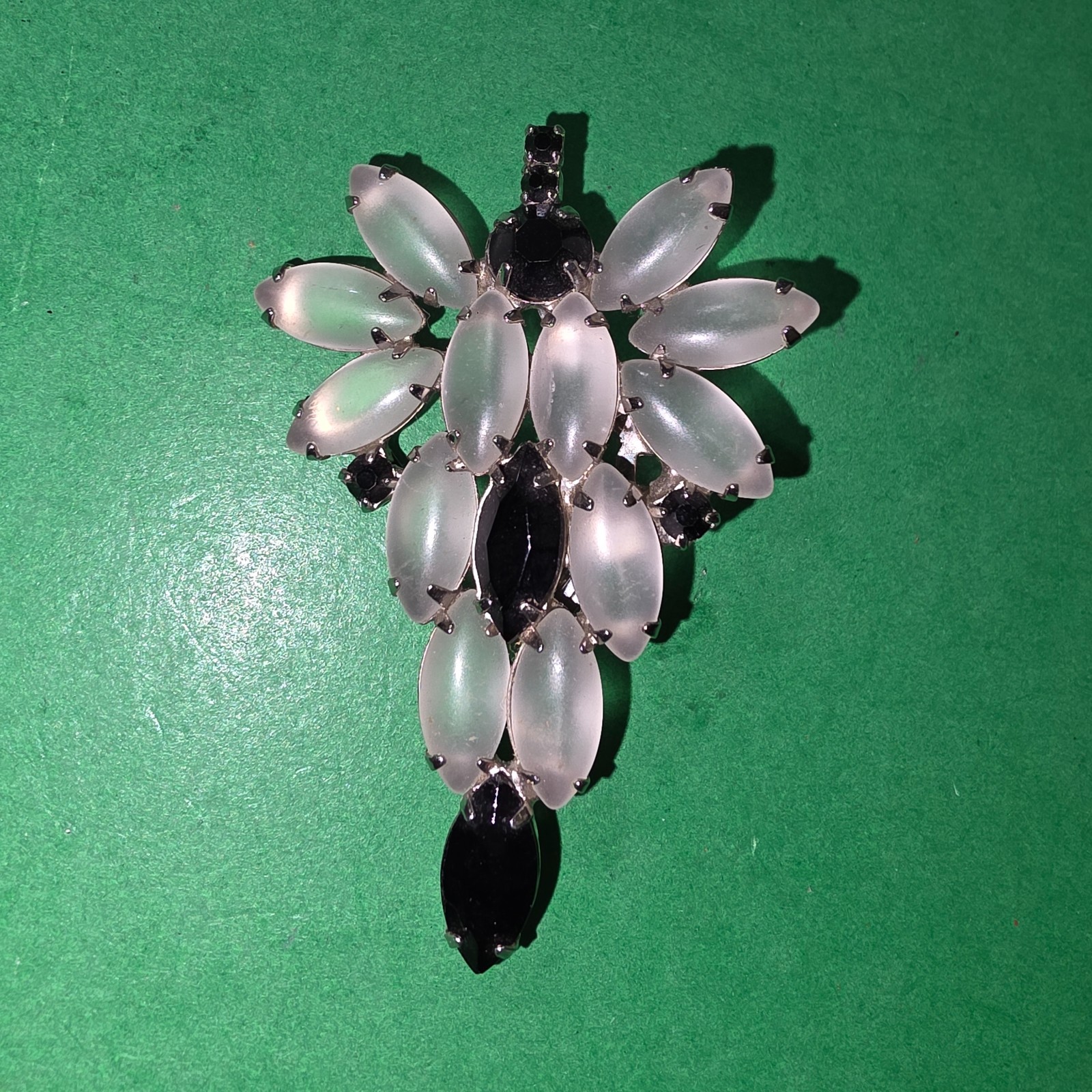 Vintage Juliana DeLizza & Elster White and Black Frosted Satin Rhinestone Brooch