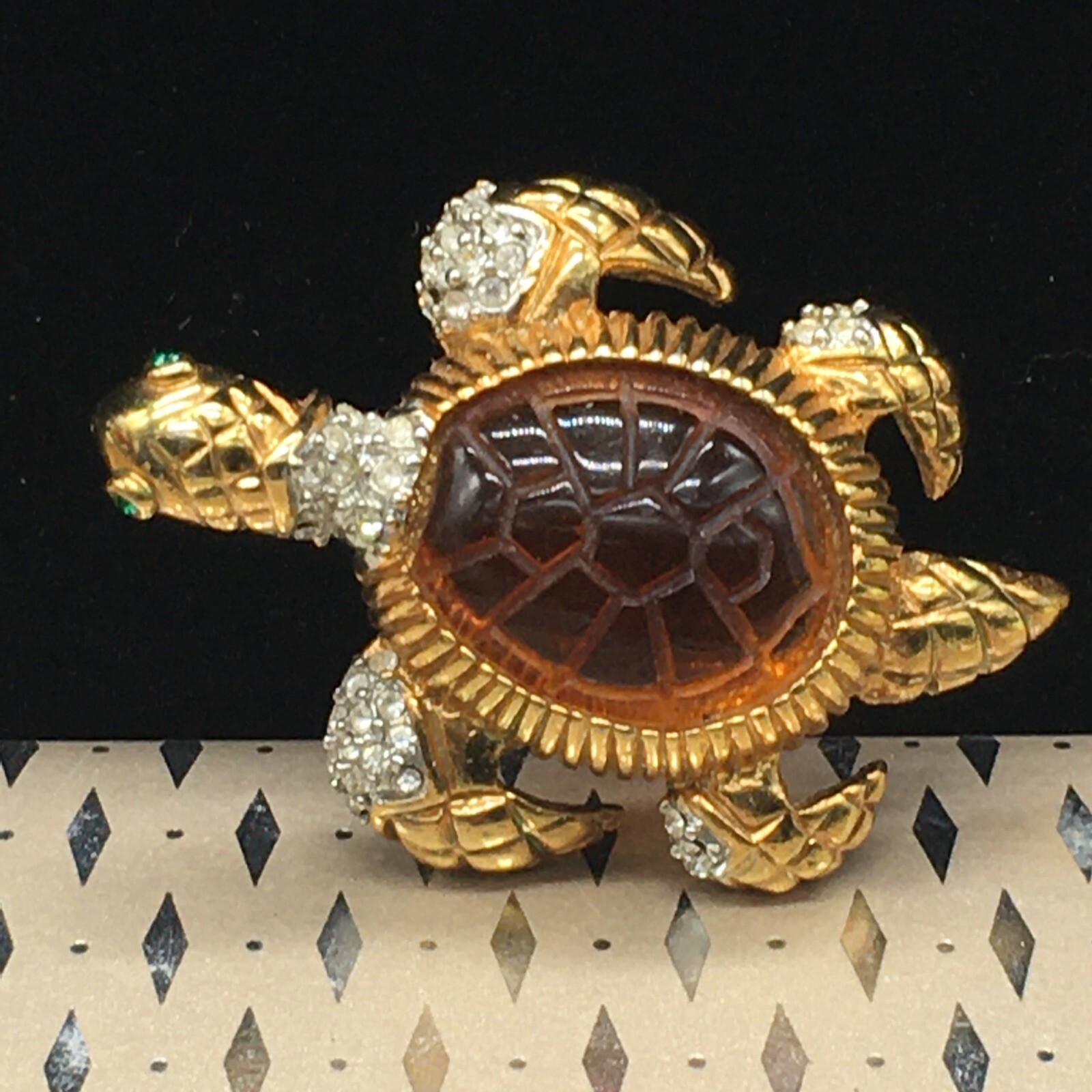 Multicolored Sea Turtle Brooch Jeweled Rhinestone Gold Tone Amber Lucite Belly