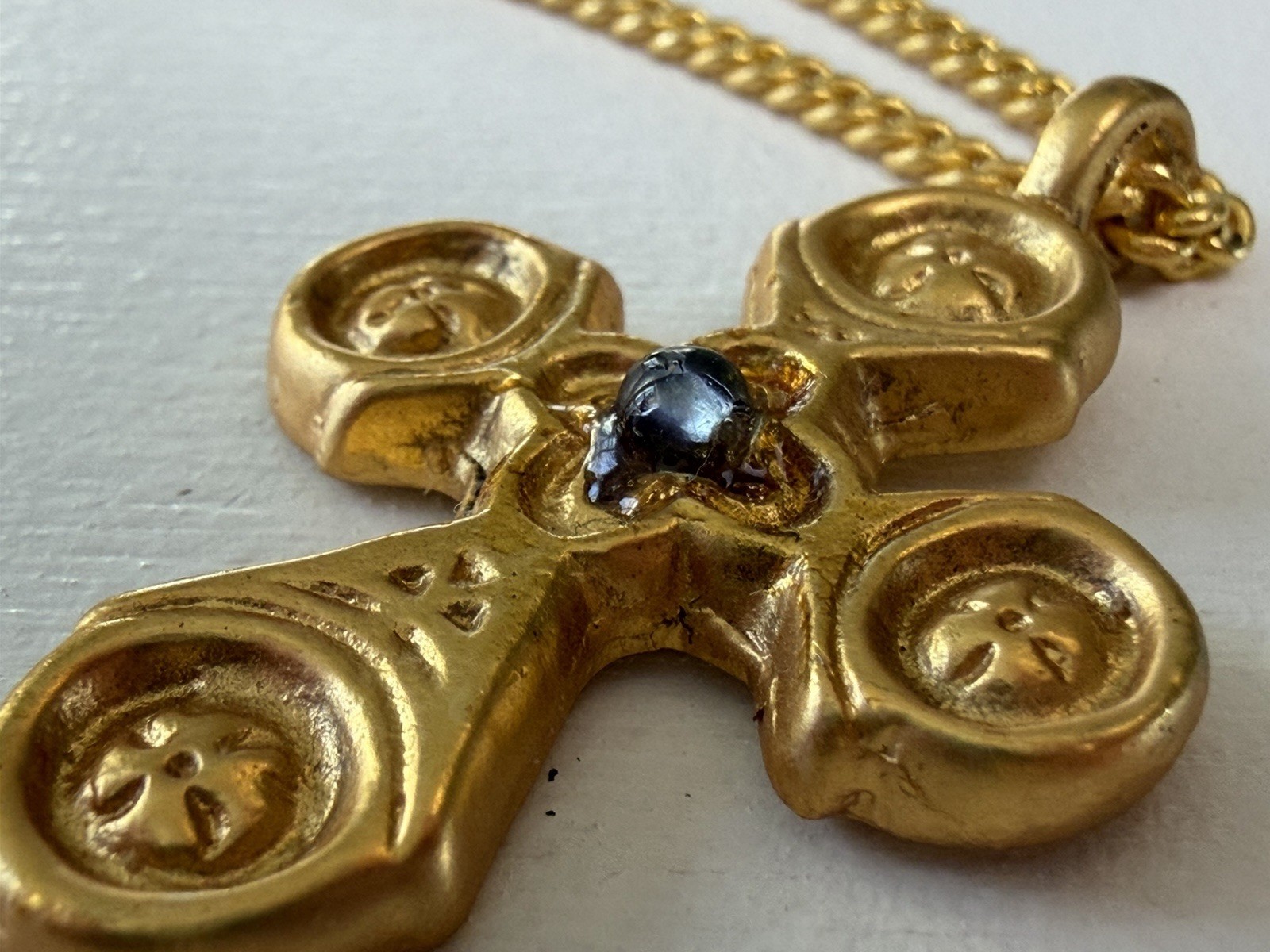 Vintage Alva Museum Replica Gold Cross Pendant Necklace w/ Blue Stone & Box VTG