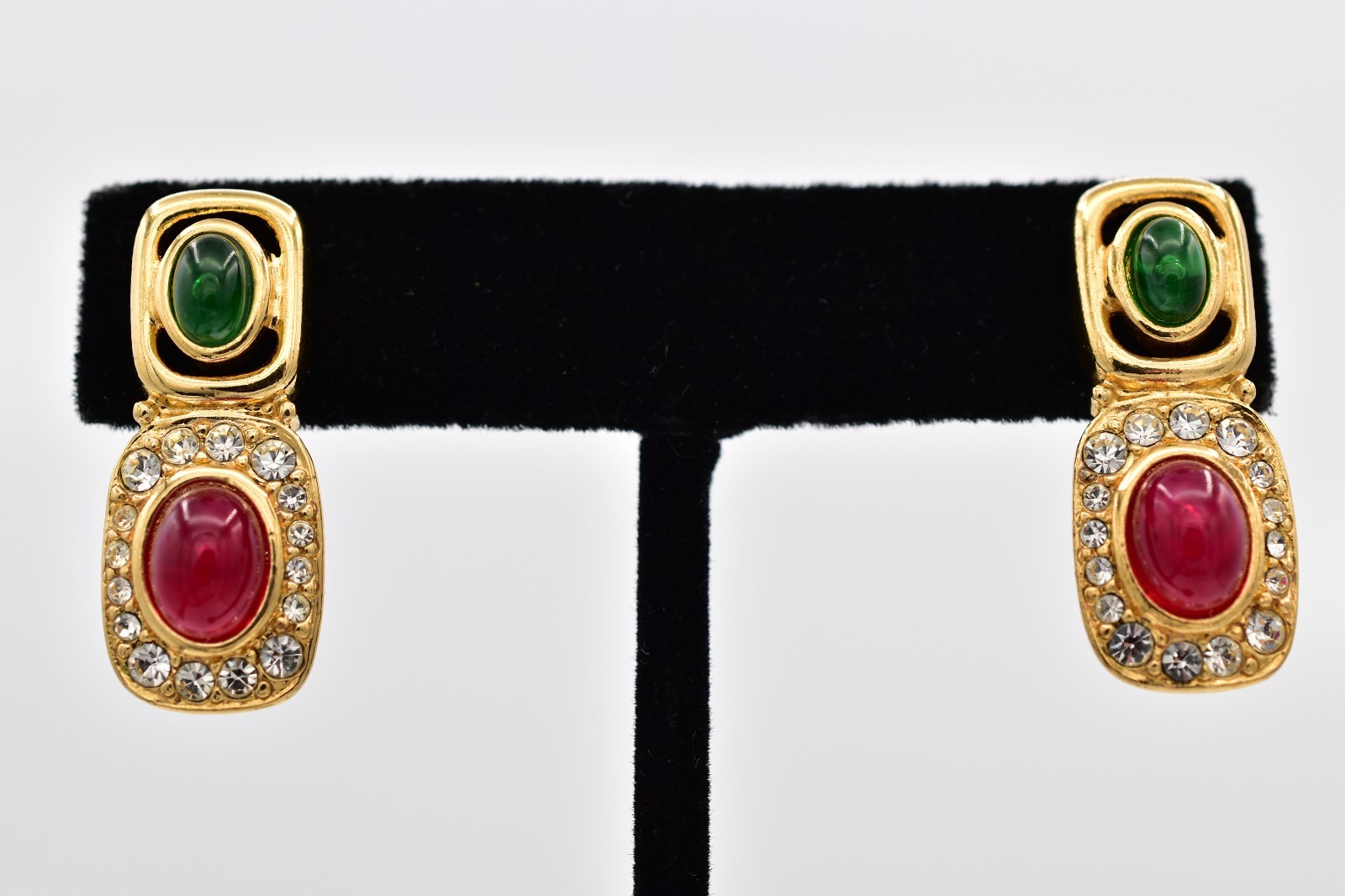 Trifari Vintage Gold Green Red Cabochon Rhinestone Earrings Signed 1980s BinAI