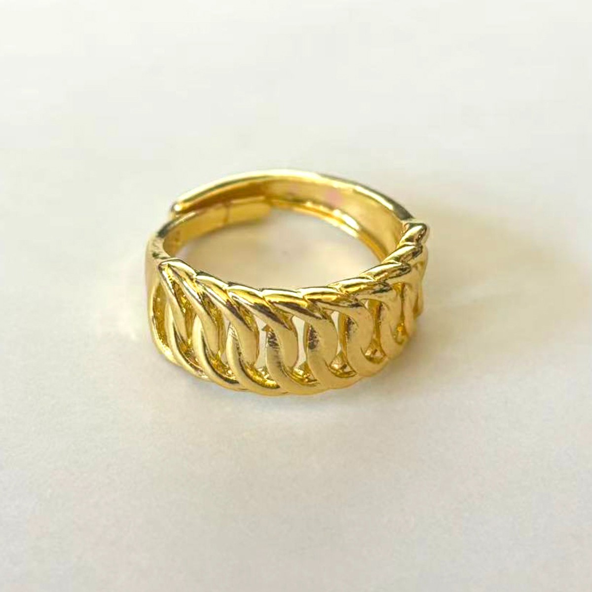 Vintage Gold-plated? (NOT SURE) Gold-tone Ring marked ‘ 999 ‘, Size 8 adjustable