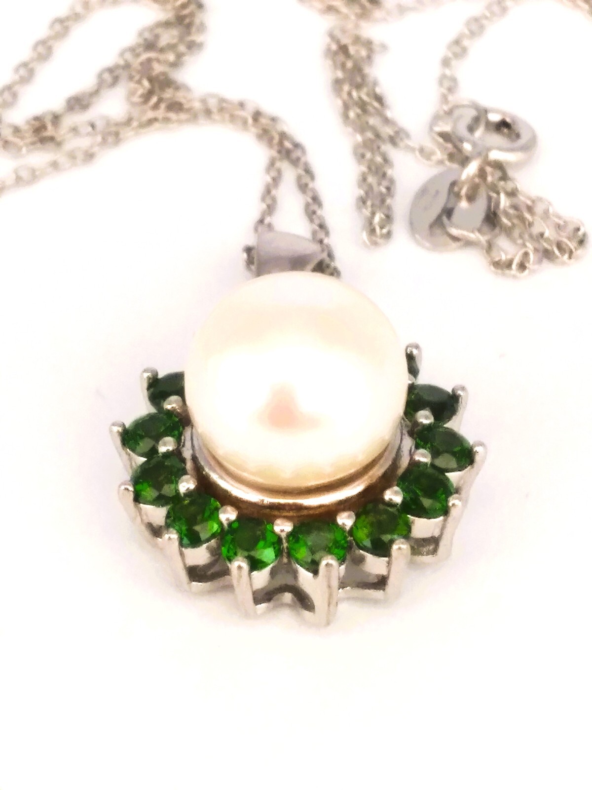 JZ 925 Sterling Silver Necklace with Pearl & Emerald Glass Pendant – Elegant & H