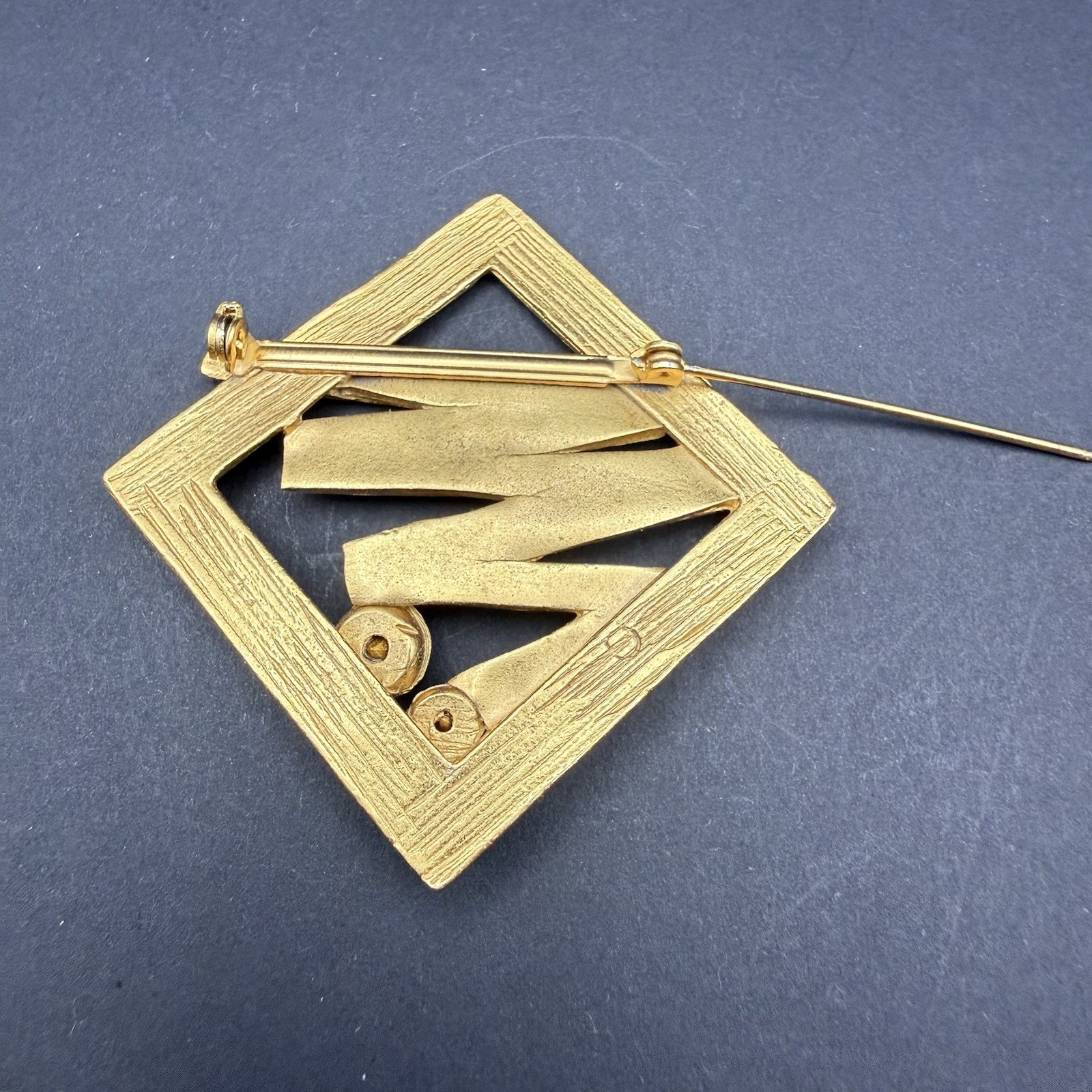 Vintage Modernist Gold Tone Geometric Brooch Pin Black & Clear Rhinestones