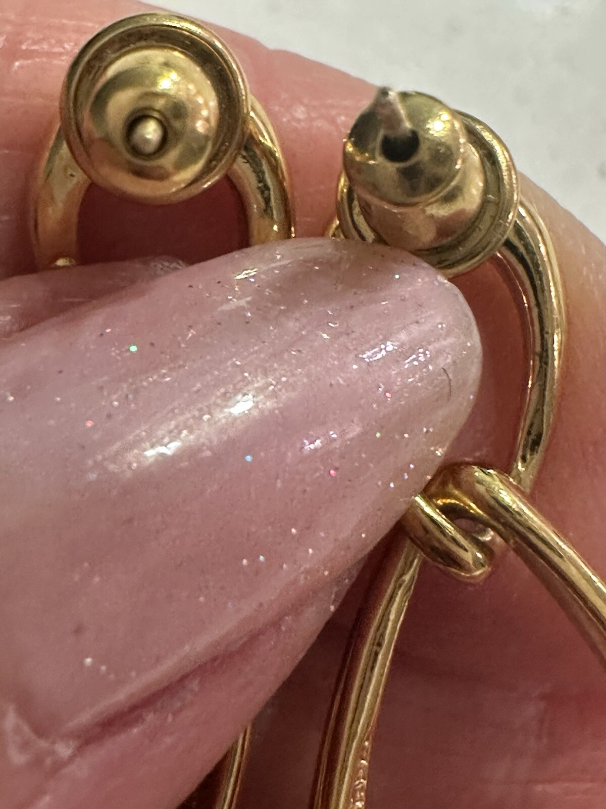 VTG 1980’S SIGNED MONET LOZENGE DROP PIERCED GOLD TONE EARRINGS