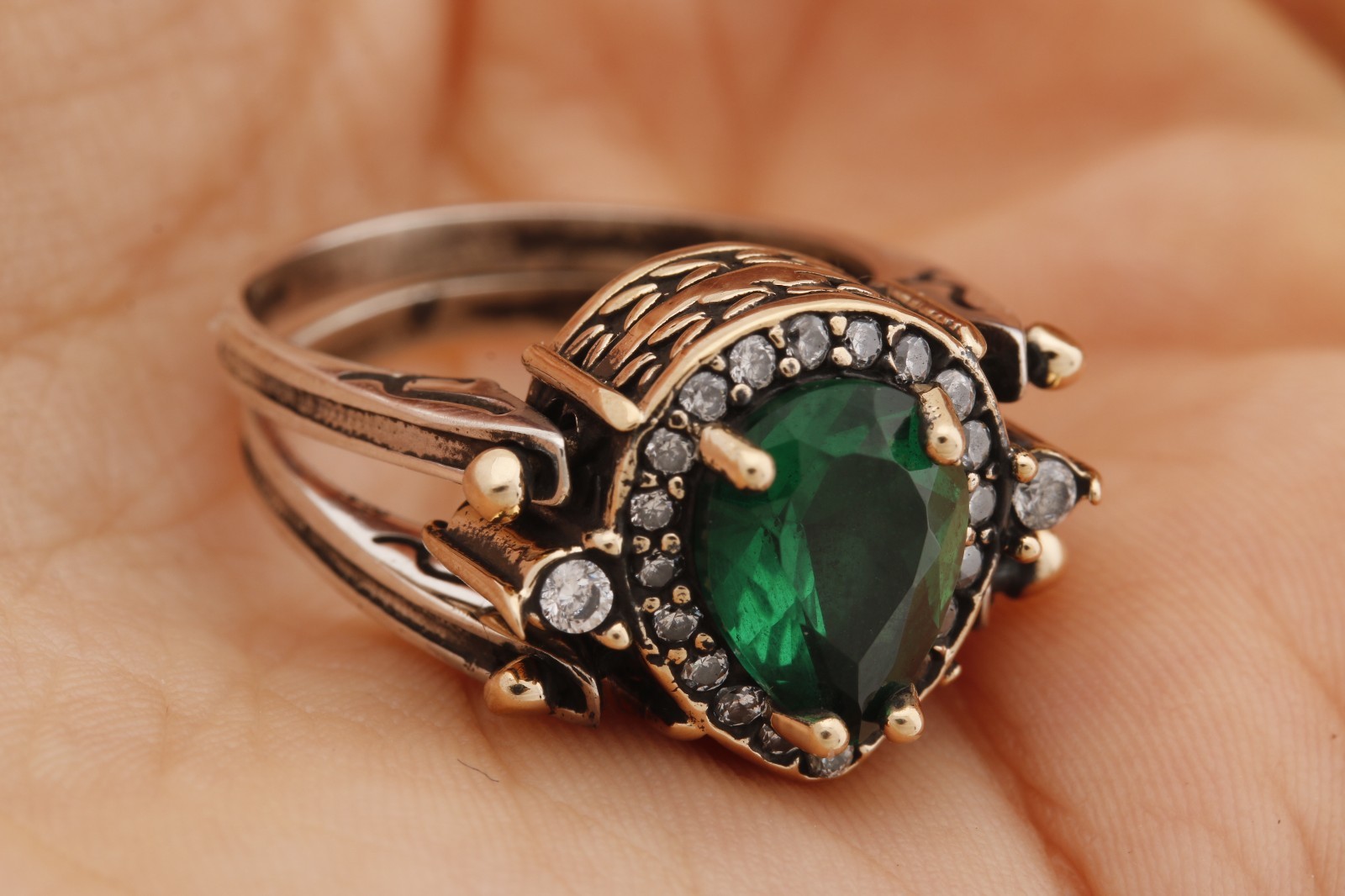 Turkish Reversible Drop Cut Emerald and Sapphire Topaz 925 Sterling Silver Ring