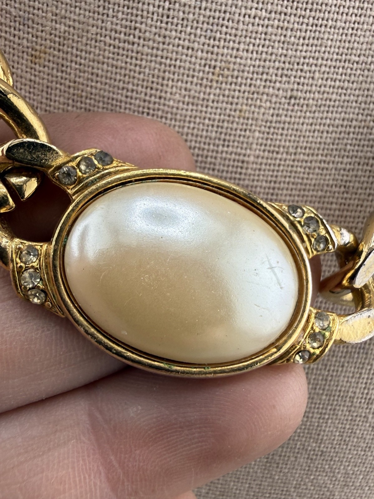 Vintage Rhinestone Necklace Gold Tone Faux Pearl 16” READ