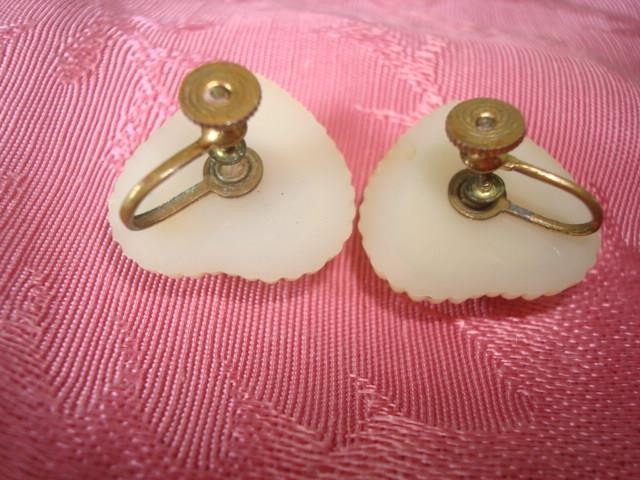 Vintage Cream Plastic Heart SB Earrings Flocked Flowers Under Domed Tops KJ
