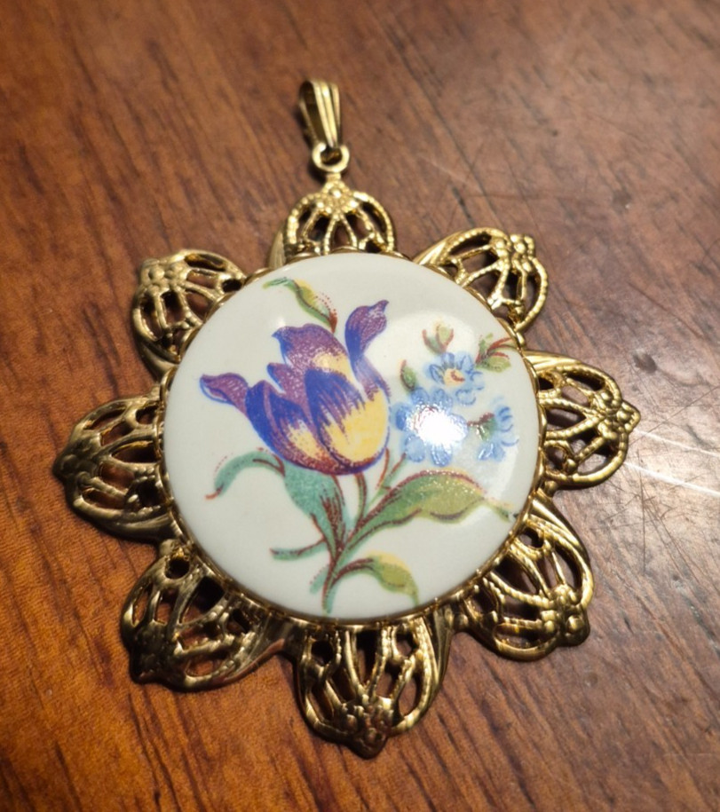 Vintage floral pendant, purple and blue flowers