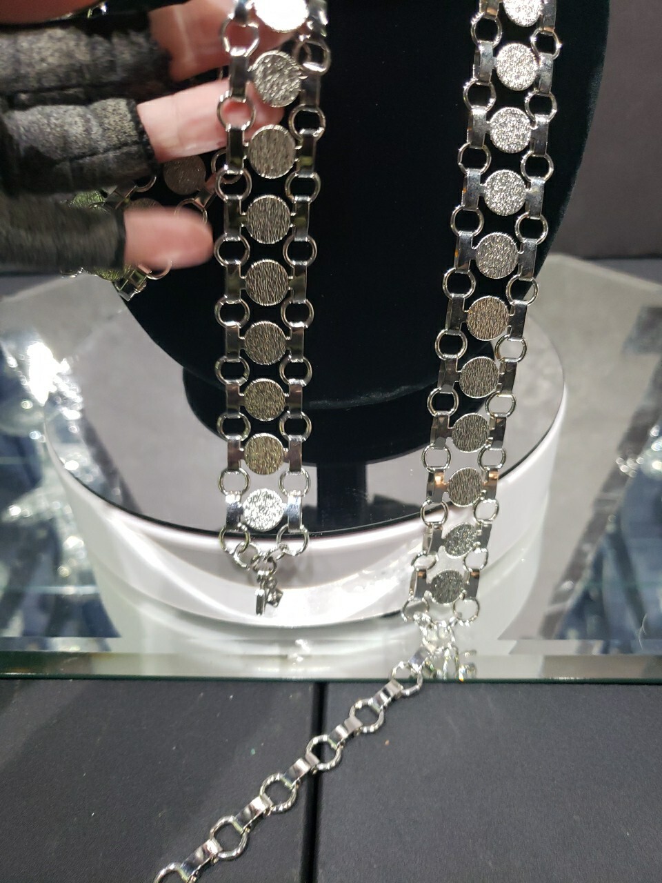 Adjustable Metal Link Belt Chain vtg 1970 Sarah Coventry silver disc coin