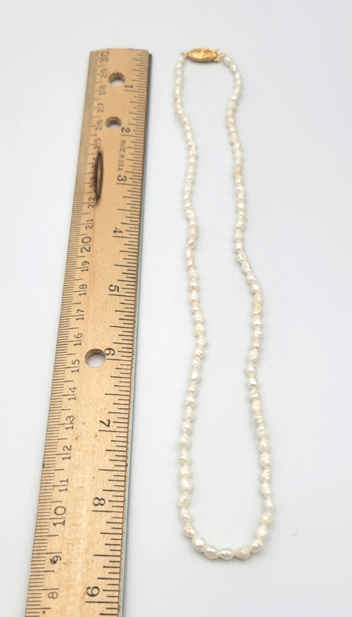 Vintage Fresh Water Pearl Bead Necklace 17″ Gold Tone Fish Hook Clasp