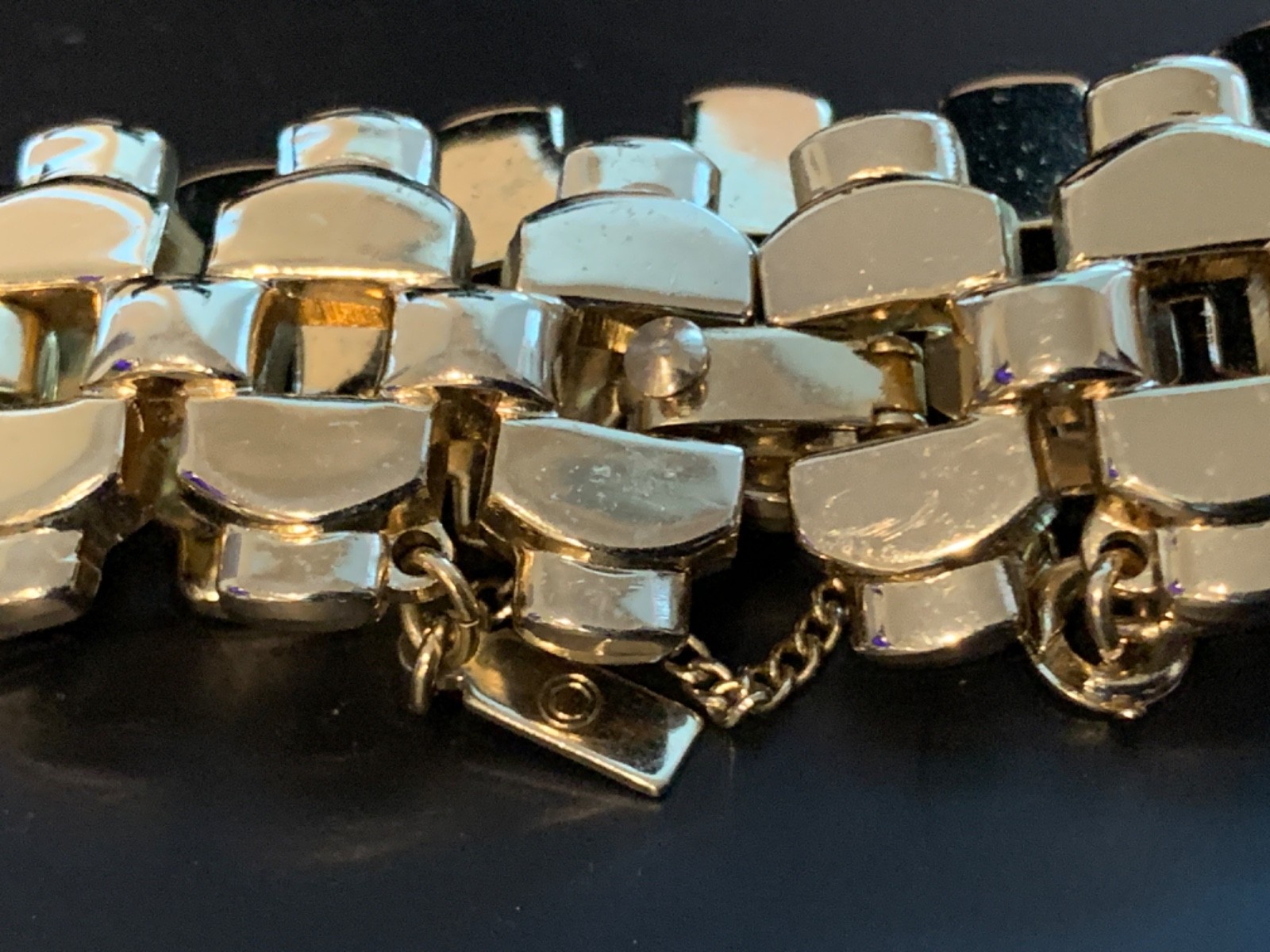 Vintage Monet Bracelet Articulated Gate Link Chain Gold Plated – wSafetyChain