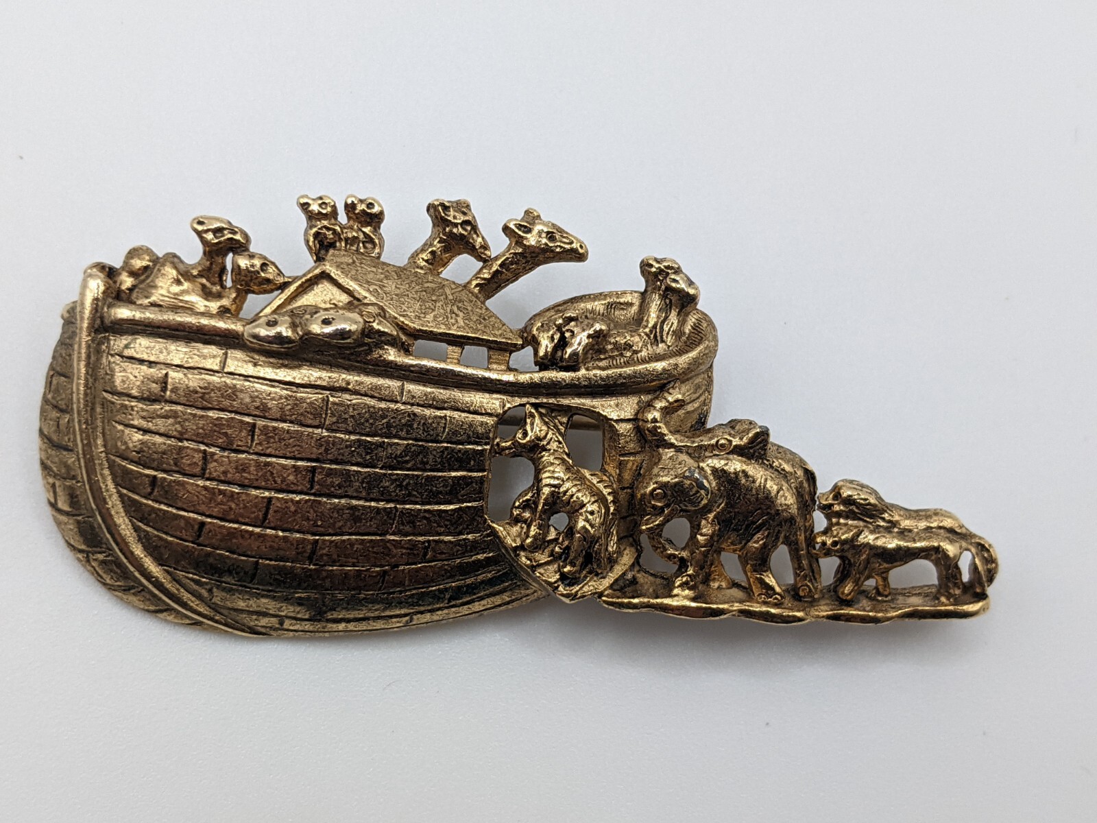 Vintage Noah’s Ark Brooch Pin Matte Gold Tone Approximately 2 3/8” Long