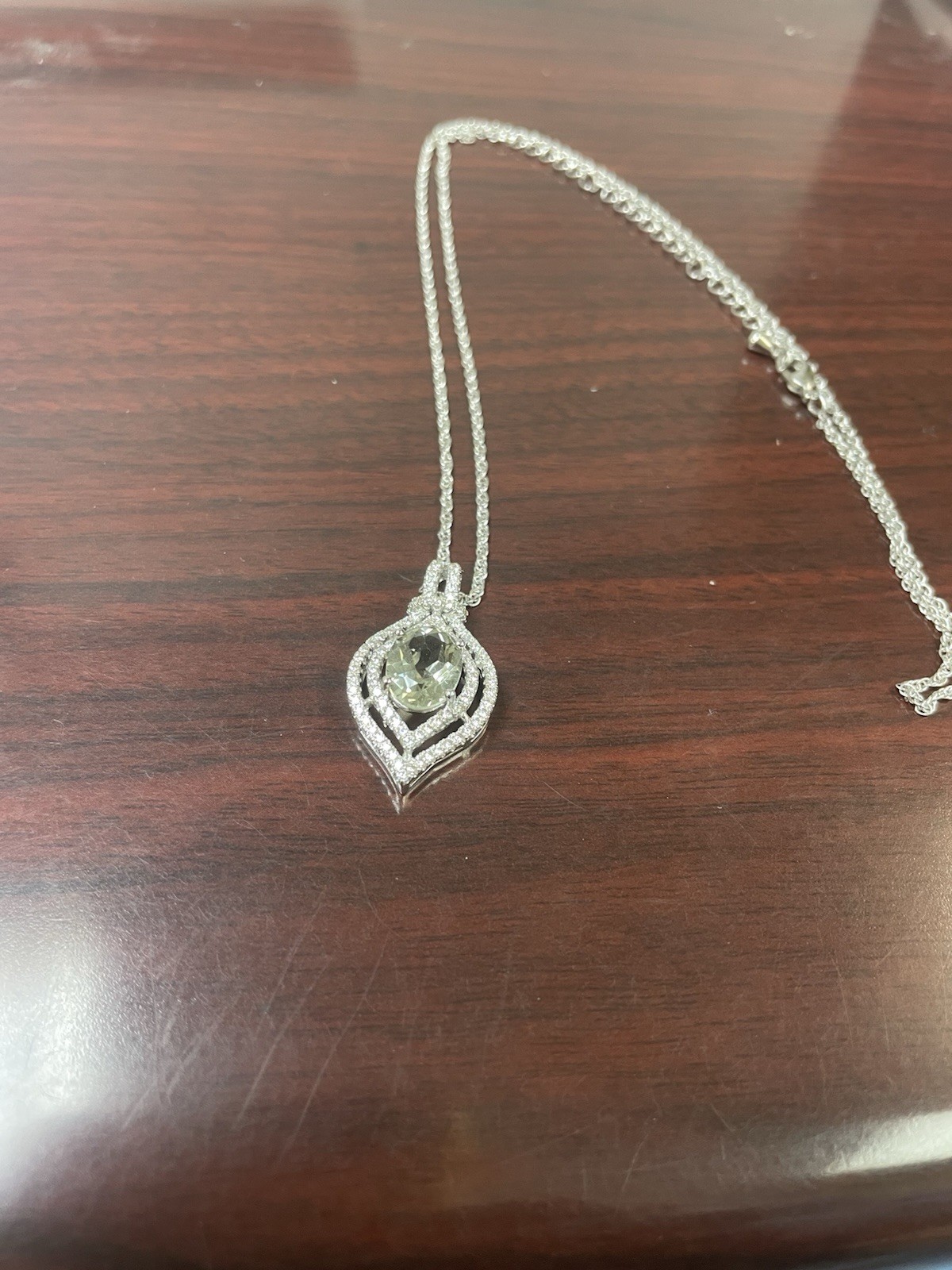 Beautiful Teardrop Pendant Necklace With Thin Chain.