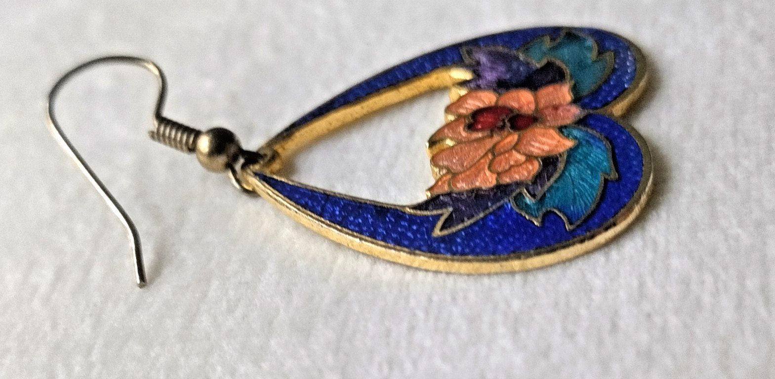 Vintage Cloisonne Blue Pierced Earrings Peach-Colored Flowers 2 Small Red Hearts