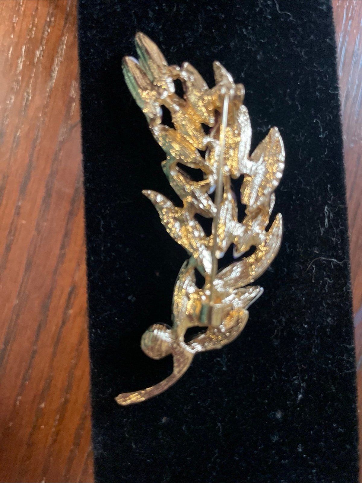 Faux Feather Brooch Pin With “diamon, Pearl And Pink Stones”