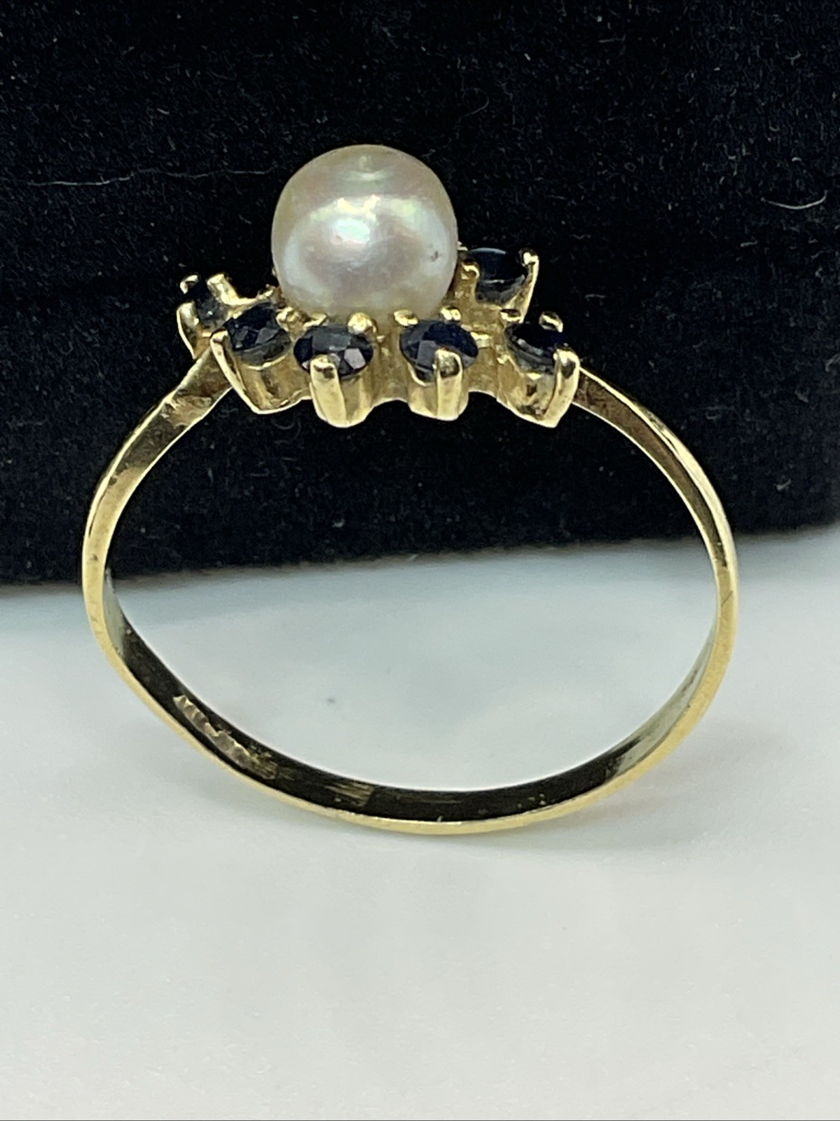 VINTAGE HANDMADE Solid 14K Yellow Gold White Pearl & Blue Sapphire Ladies Ring
