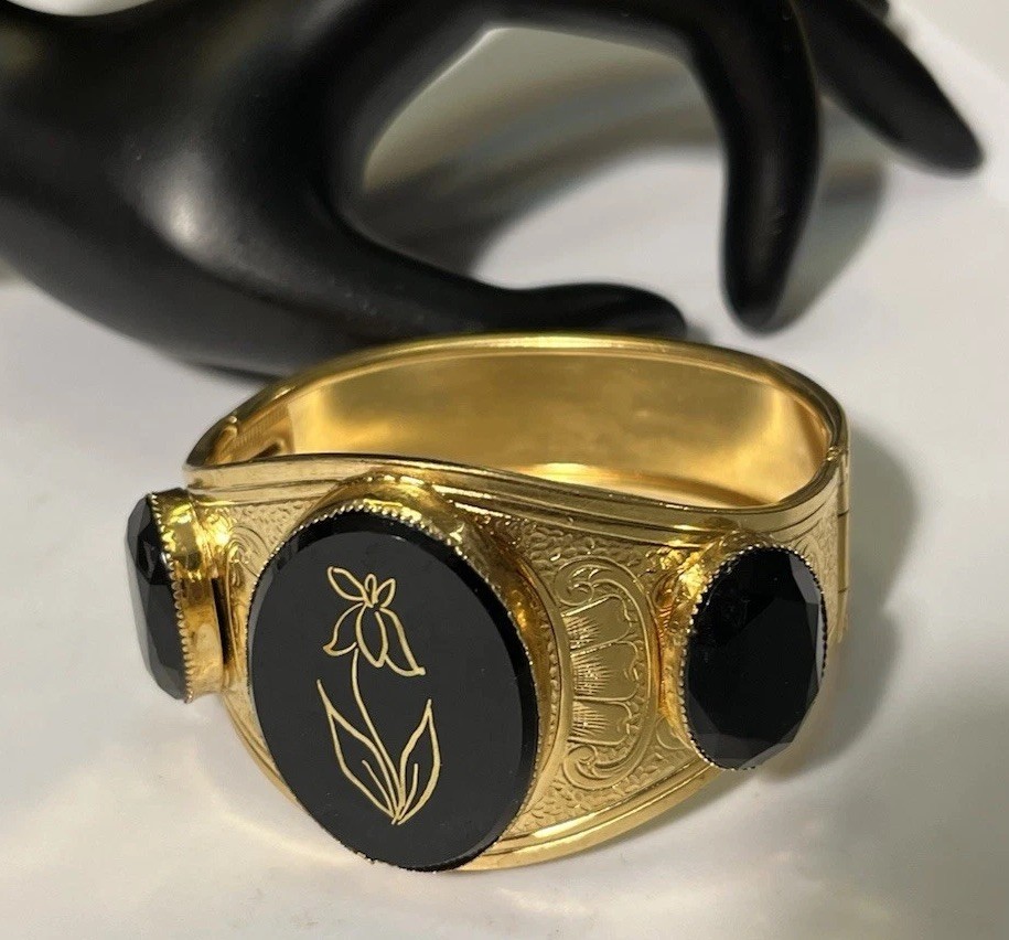 Vtg Victorian Morning Revival Gold Tone Etched Flower Motif Wide Hinged Bracelet