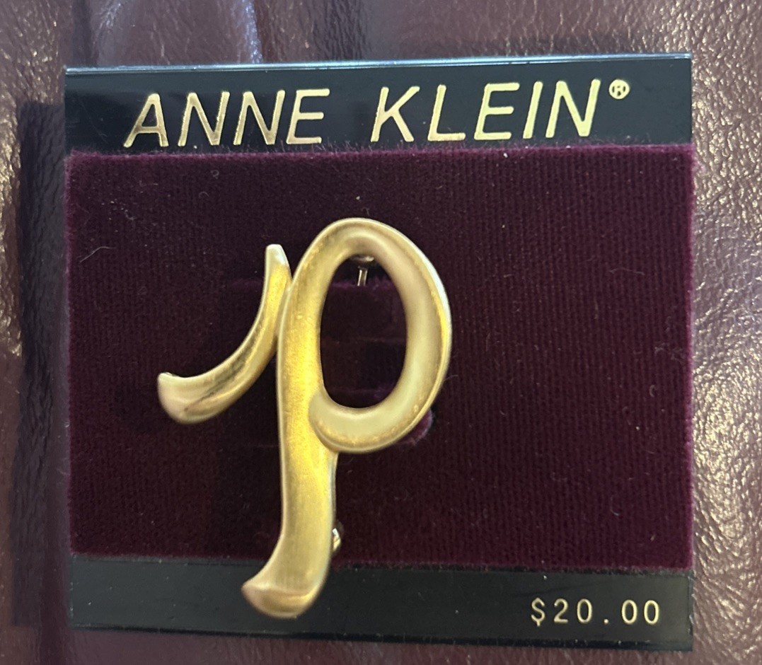 Vintage Anne Klein Brooch Letter P Gold Tone Signed Initial 1 1/4” NOS