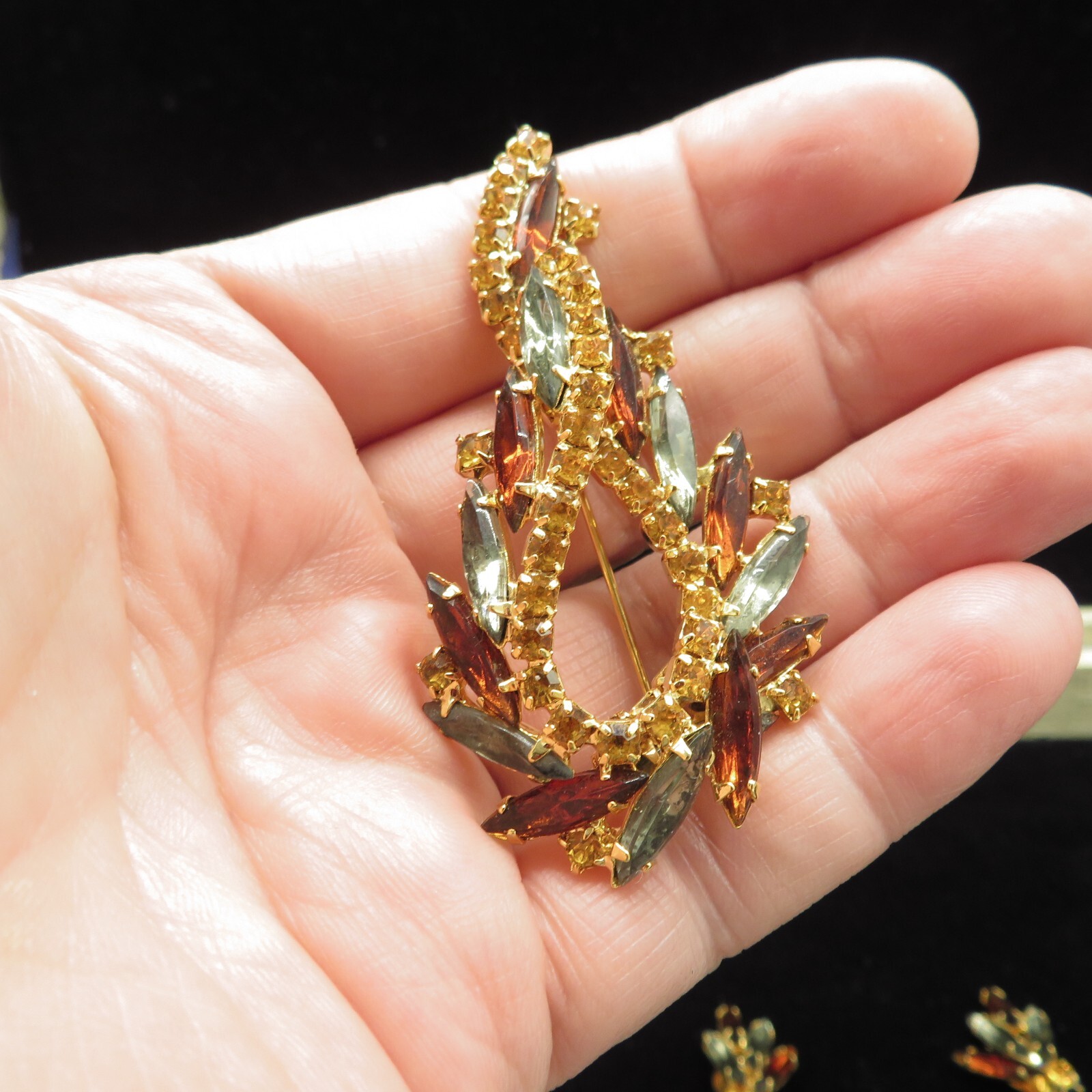 1950s fall colors Navette Rhinestone Brooch & Clip on Earrings Set Gold tone VTG