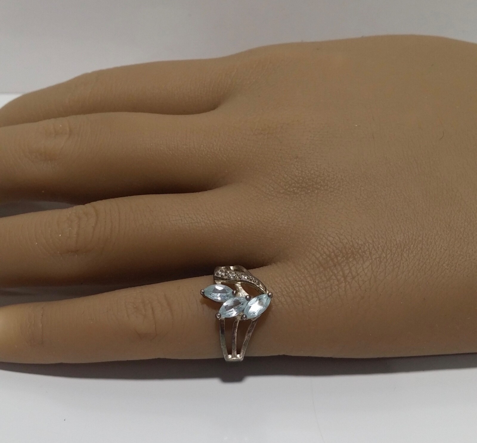 925 NV Sterling Silver Light Blue Topaz & Clear CZ Ring – Size 5