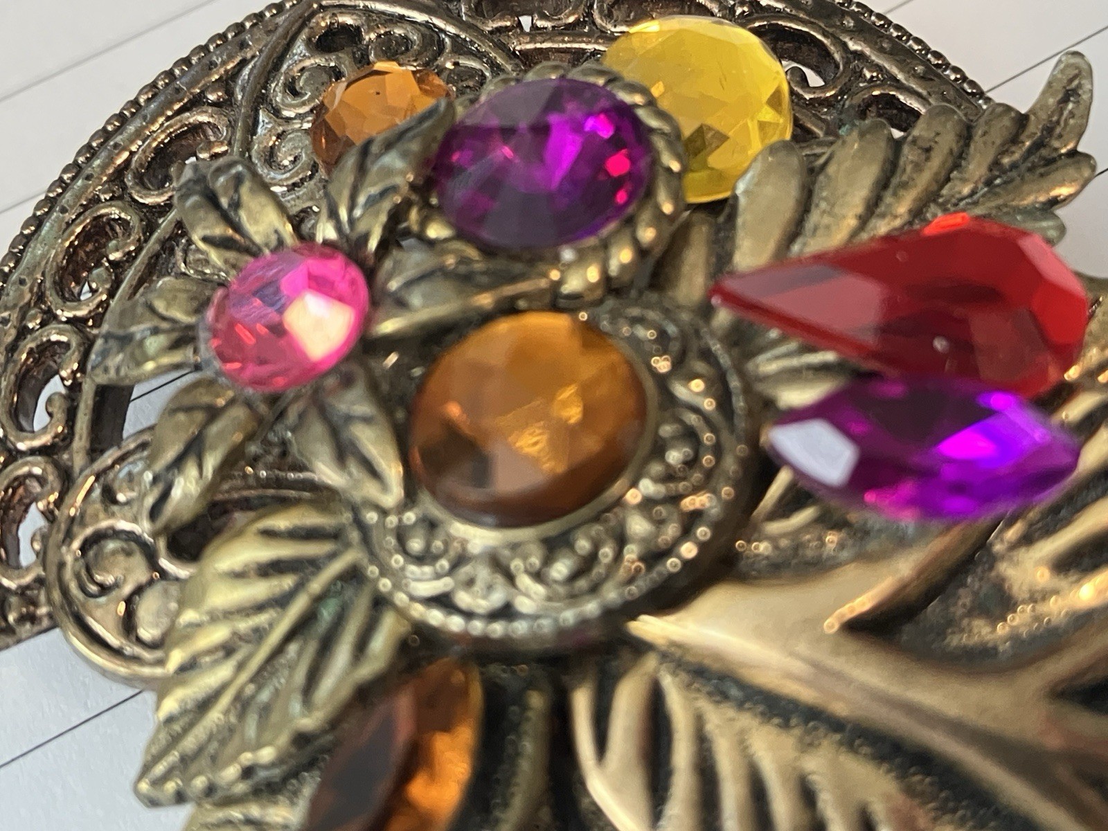 Vintage Gold Tone Pink Purple Red Yellow Plastic Gem Jewel Brooch Lapel Pin