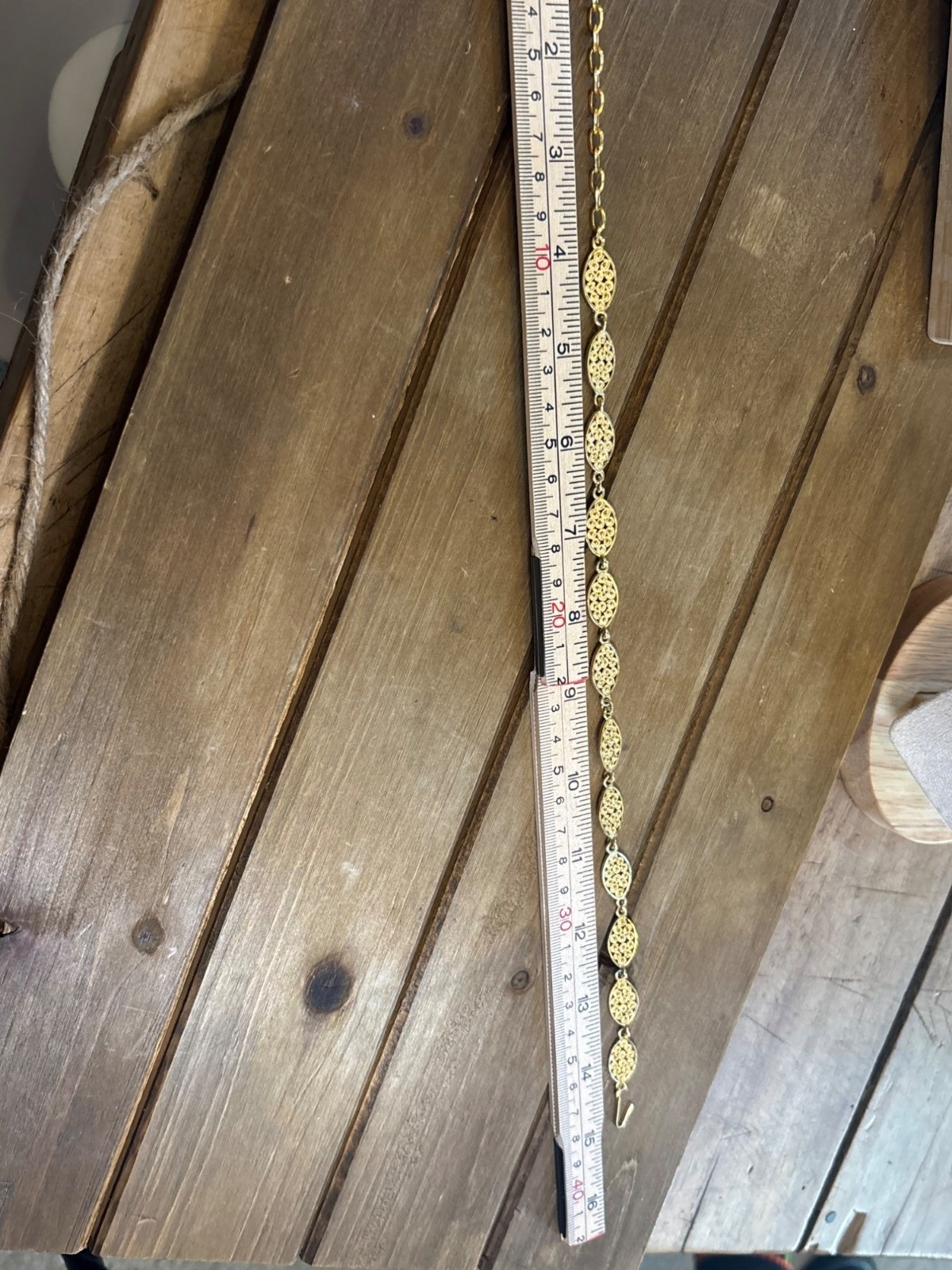 Vintage Gold-Tone Oval Link Necklace With Filigree Design & Hook Clasp