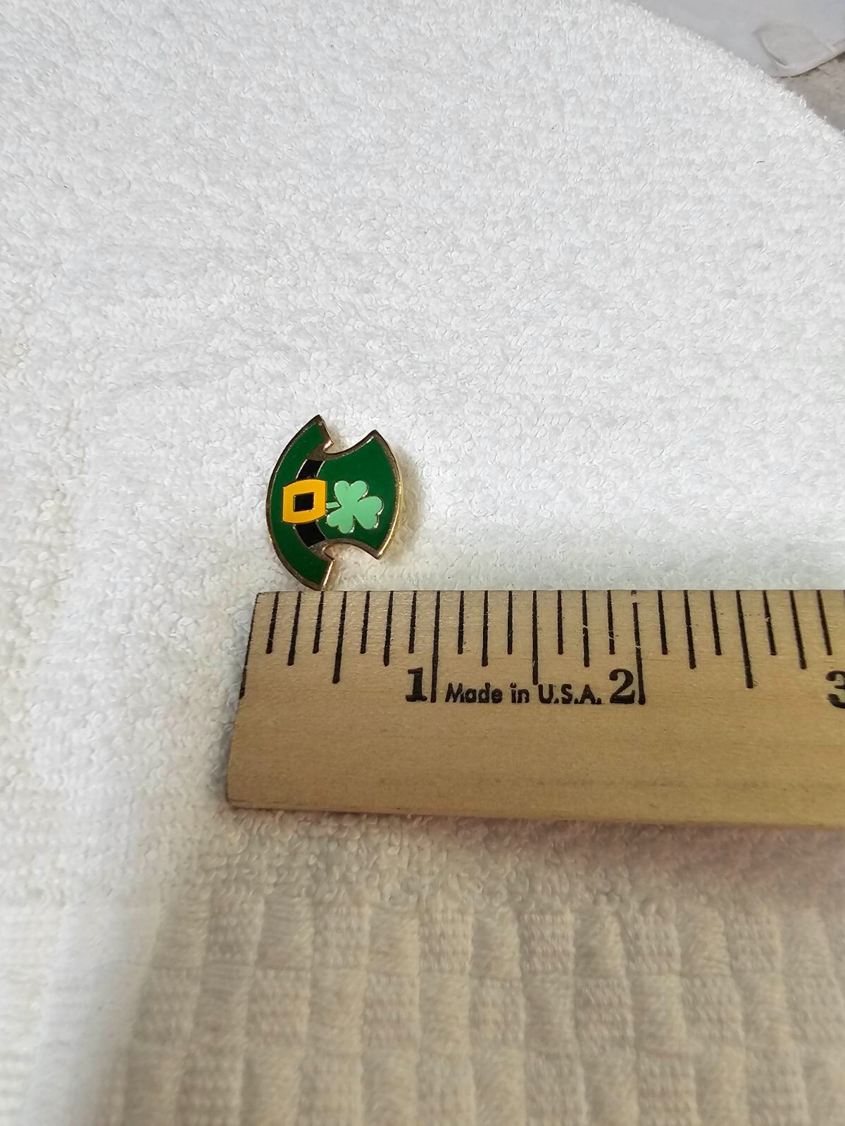 Vtg green leprechaun hat & shamrock pin goldtone
