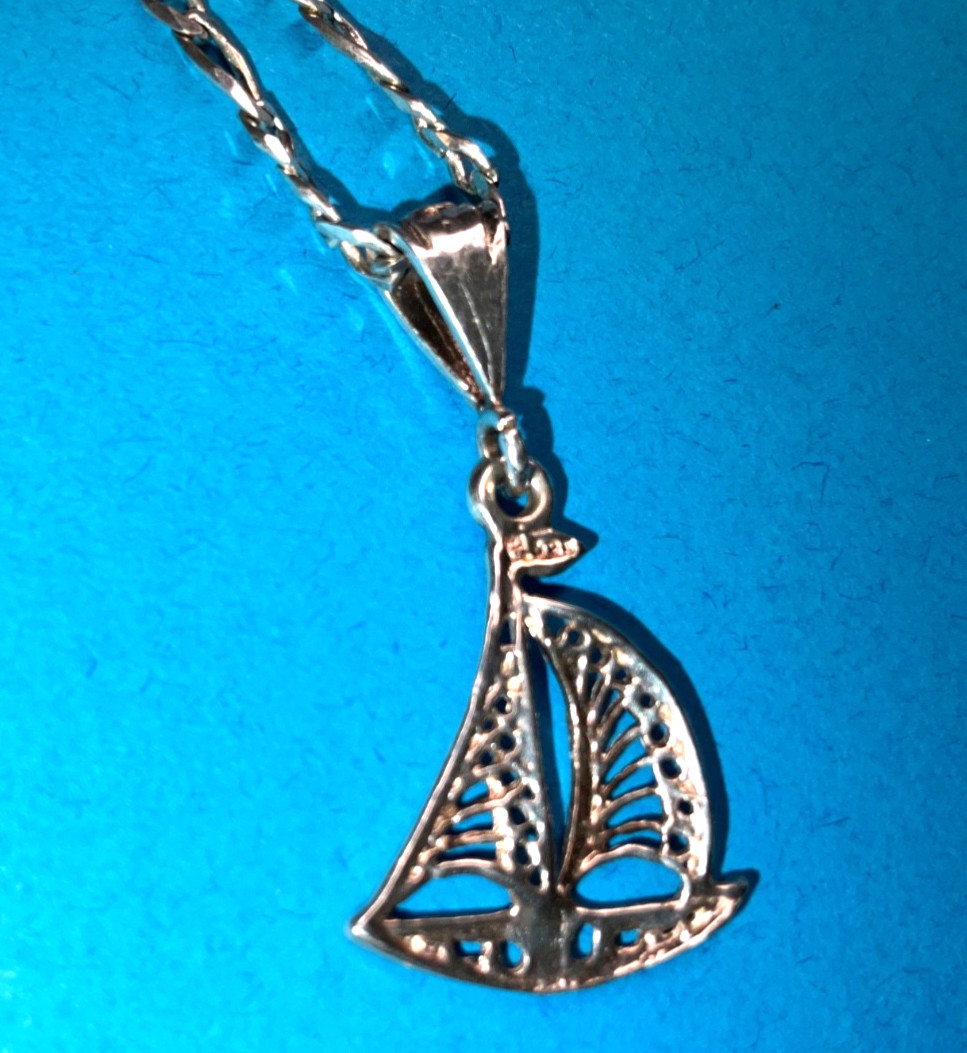 Vintage 925 Sterling Silver Sailboat Pendant & Figaro Chain Necklace 6g Nautical