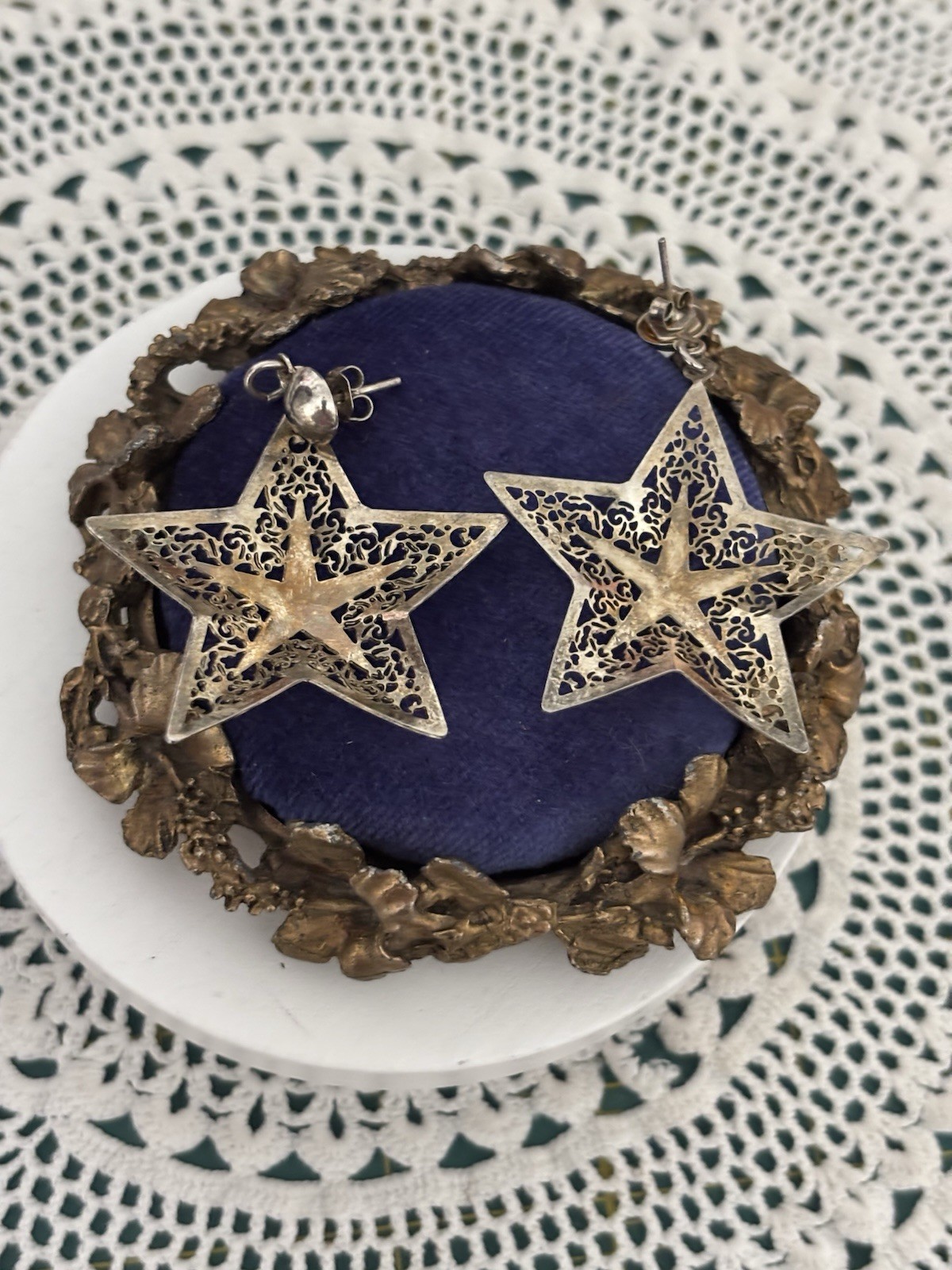 Vintage Pair Silver Metal Filigree Star Earrings Post Not Marked