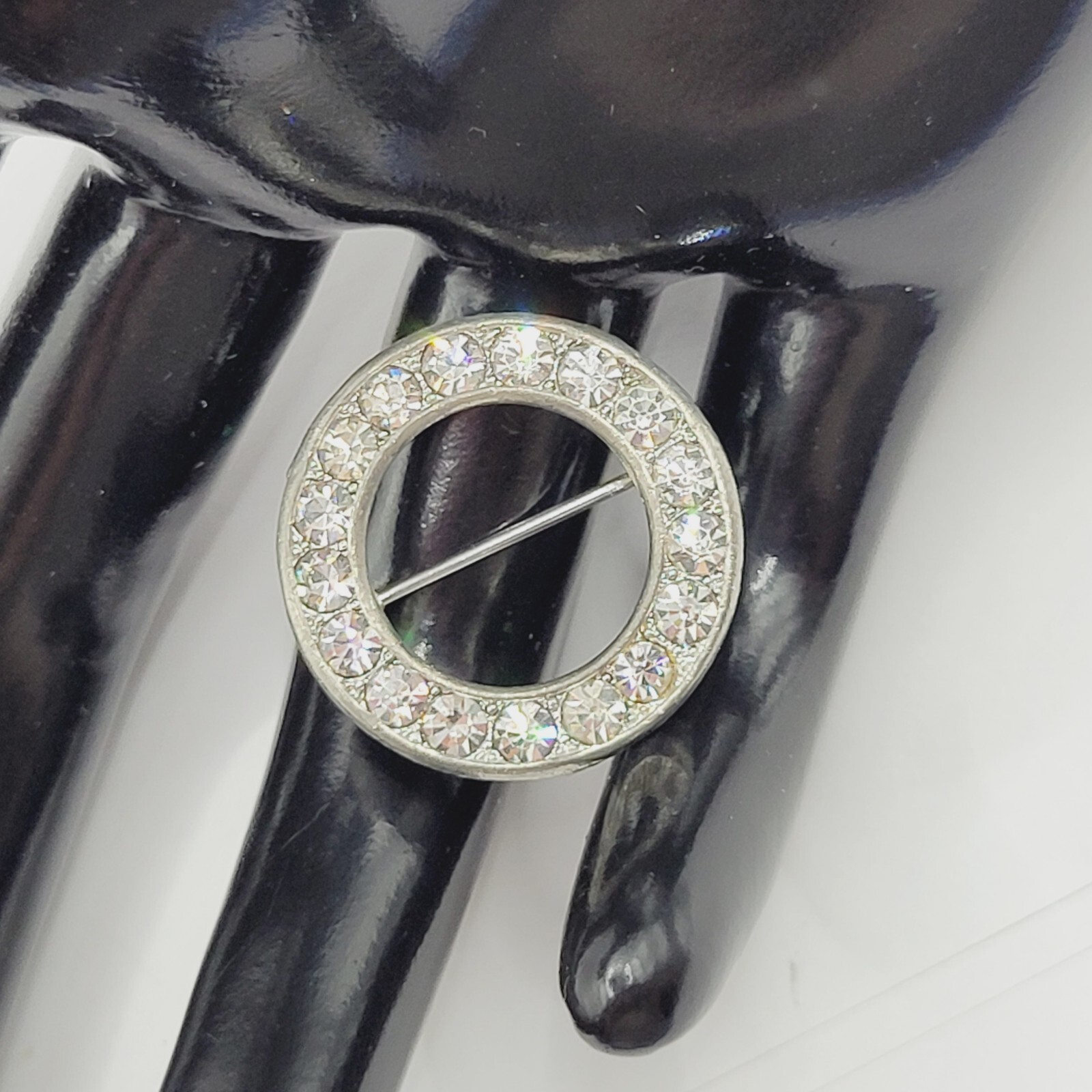 Sparkly Rhinestone Ring Circle Silver Tone Scatter Scarf Brooch Pin Vtg 1970s