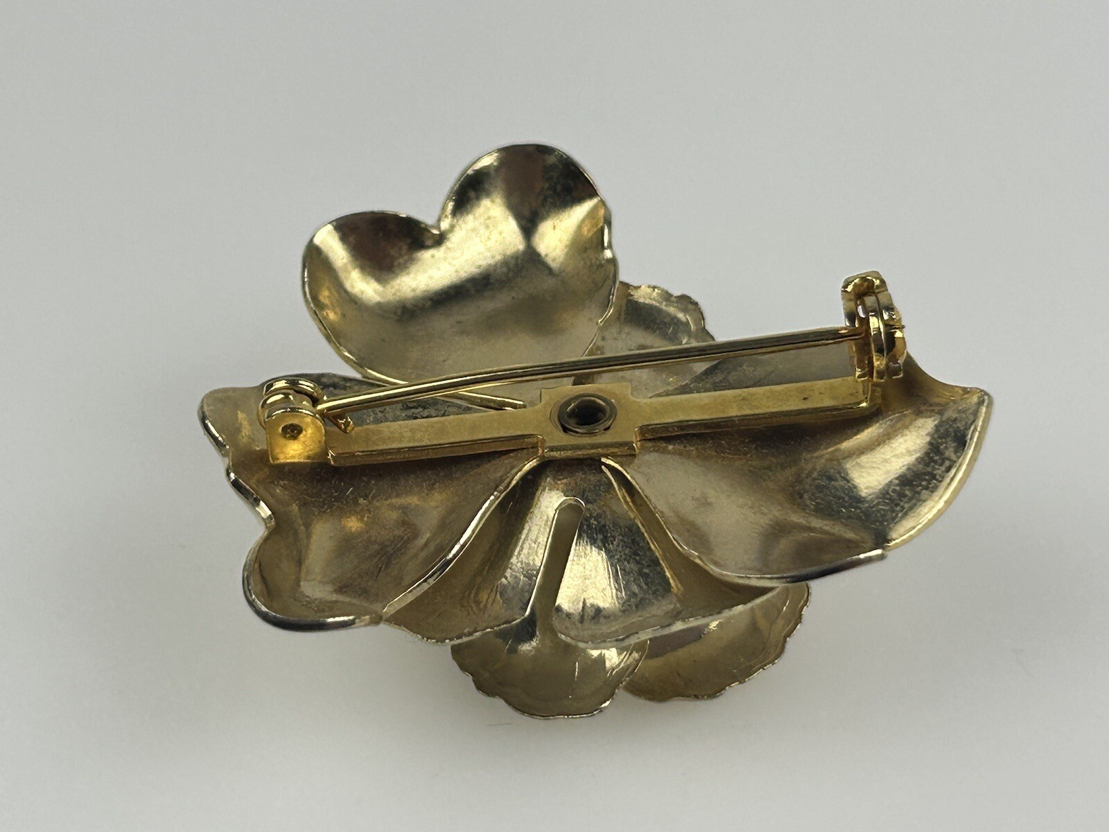 Vintage Ivory & Gold Tone Layered Enamel Flower 3D Brooch Costume Jewelry
