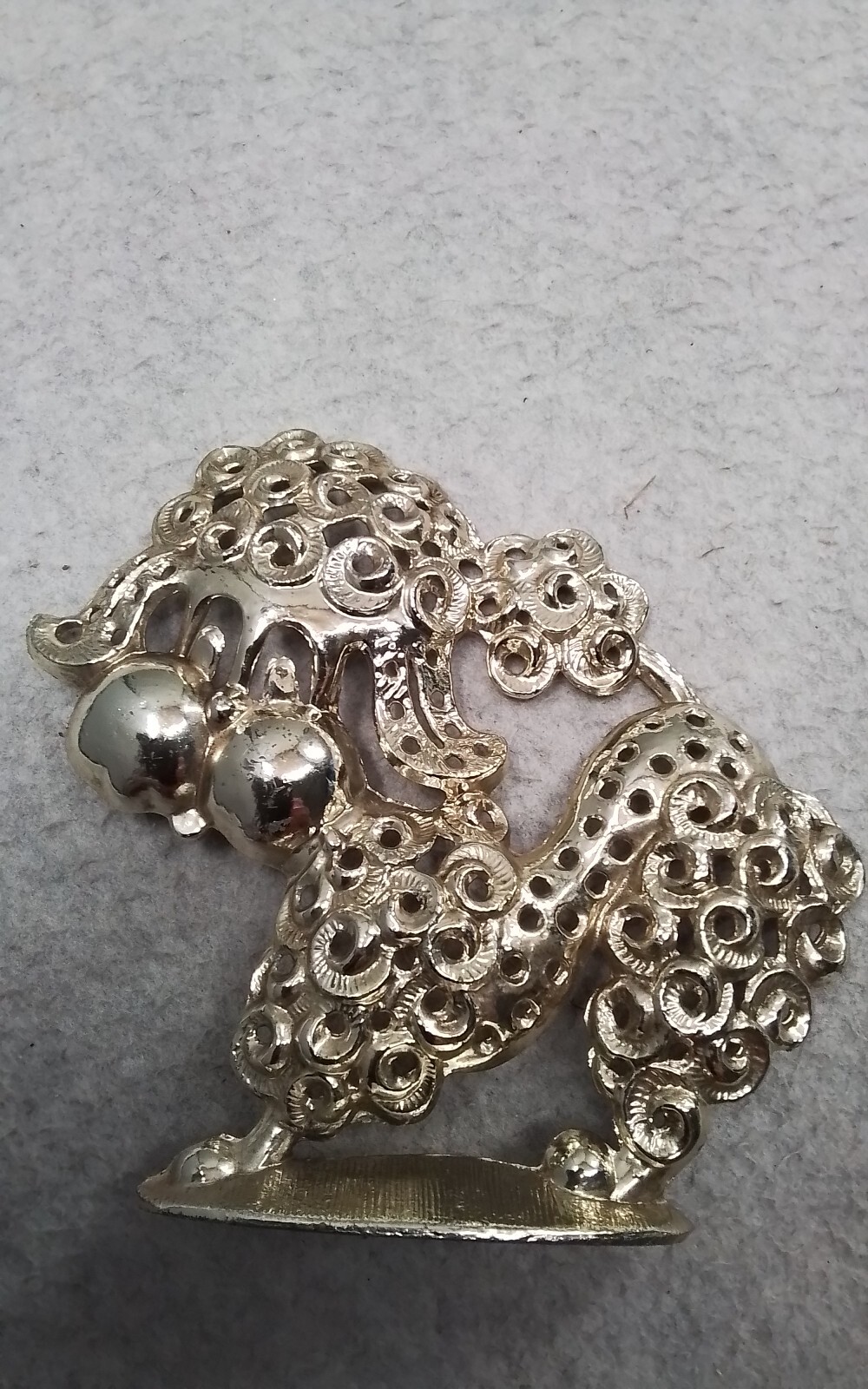 Revere Metal Poodle Dog Earring Holder Gold In Color 4 3/4″ X 5″ Pierced Clip On